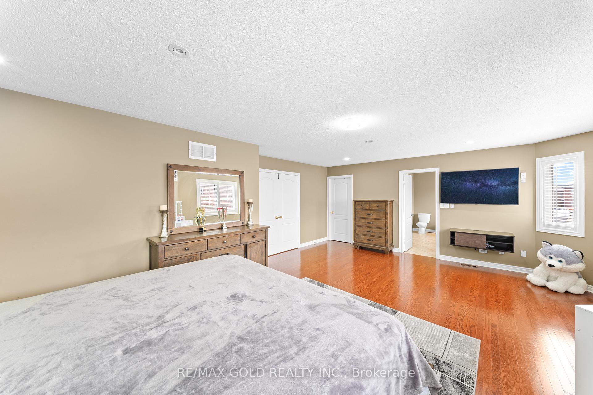 Photo 37 of 14 Crevice Gate, Brampton, Sandringham-Wellington — HOMEH