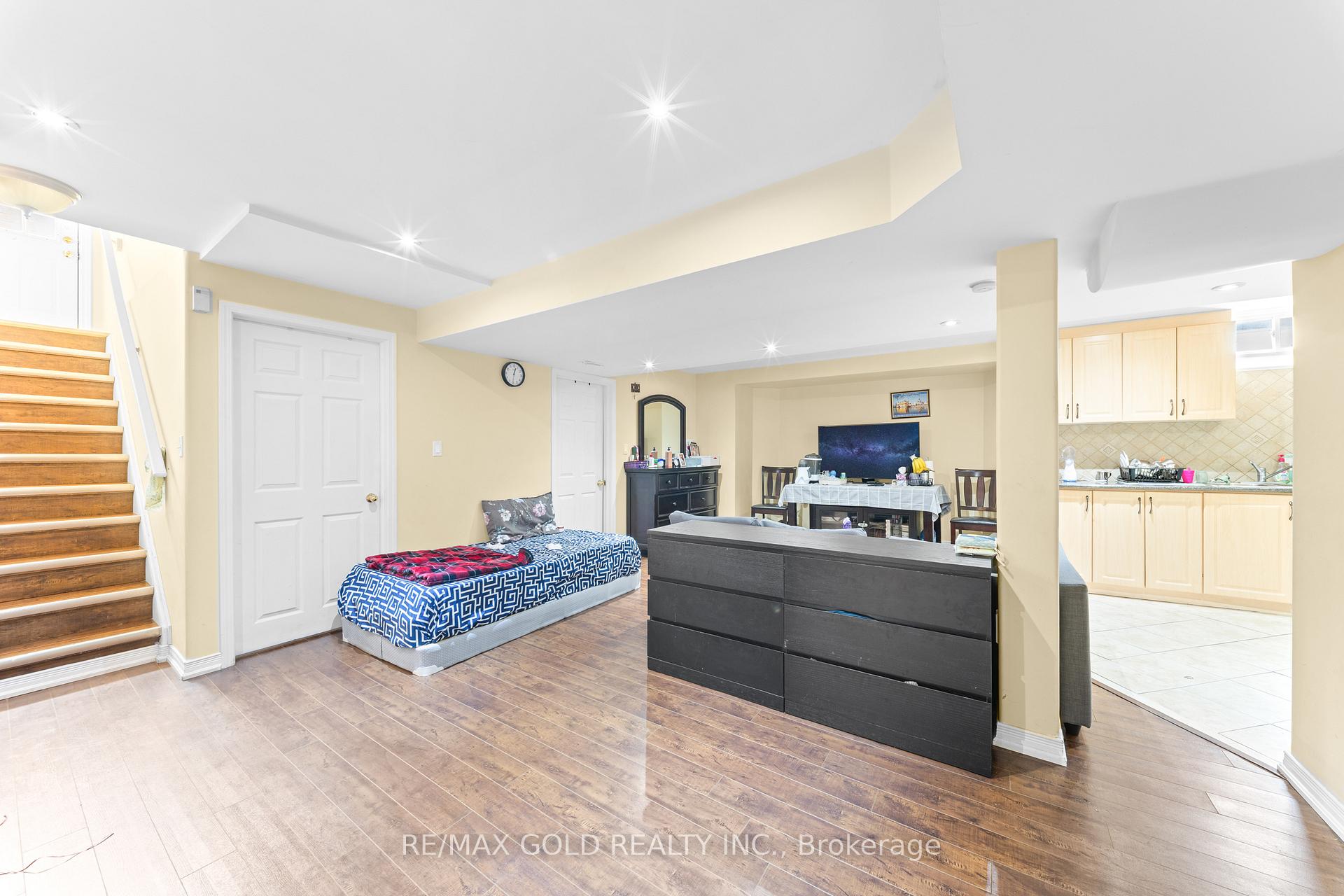 Photo 44 of 14 Crevice Gate, Brampton, Sandringham-Wellington — HOMEH
