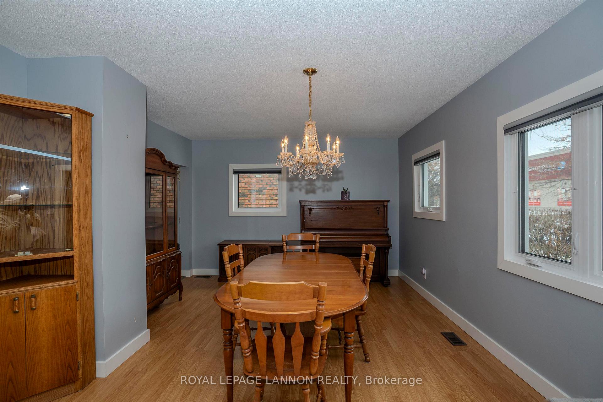 Photo 8 of 319 Vickers Street S, Thunder Bay, Hyde Park — HOMEH
