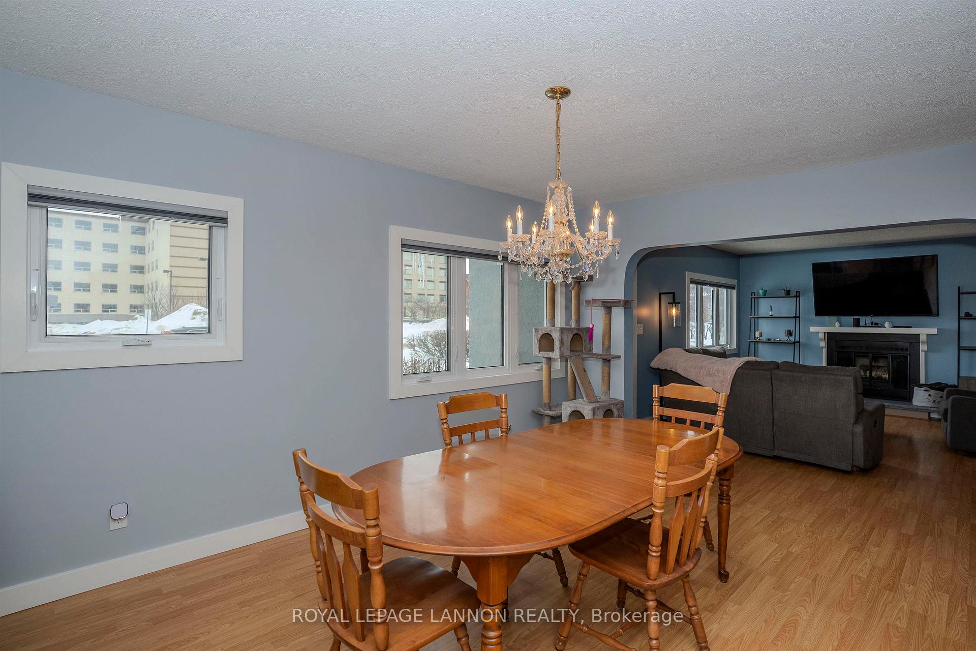 Photo 10 of 319 Vickers Street S, Thunder Bay, Hyde Park — HOMEH