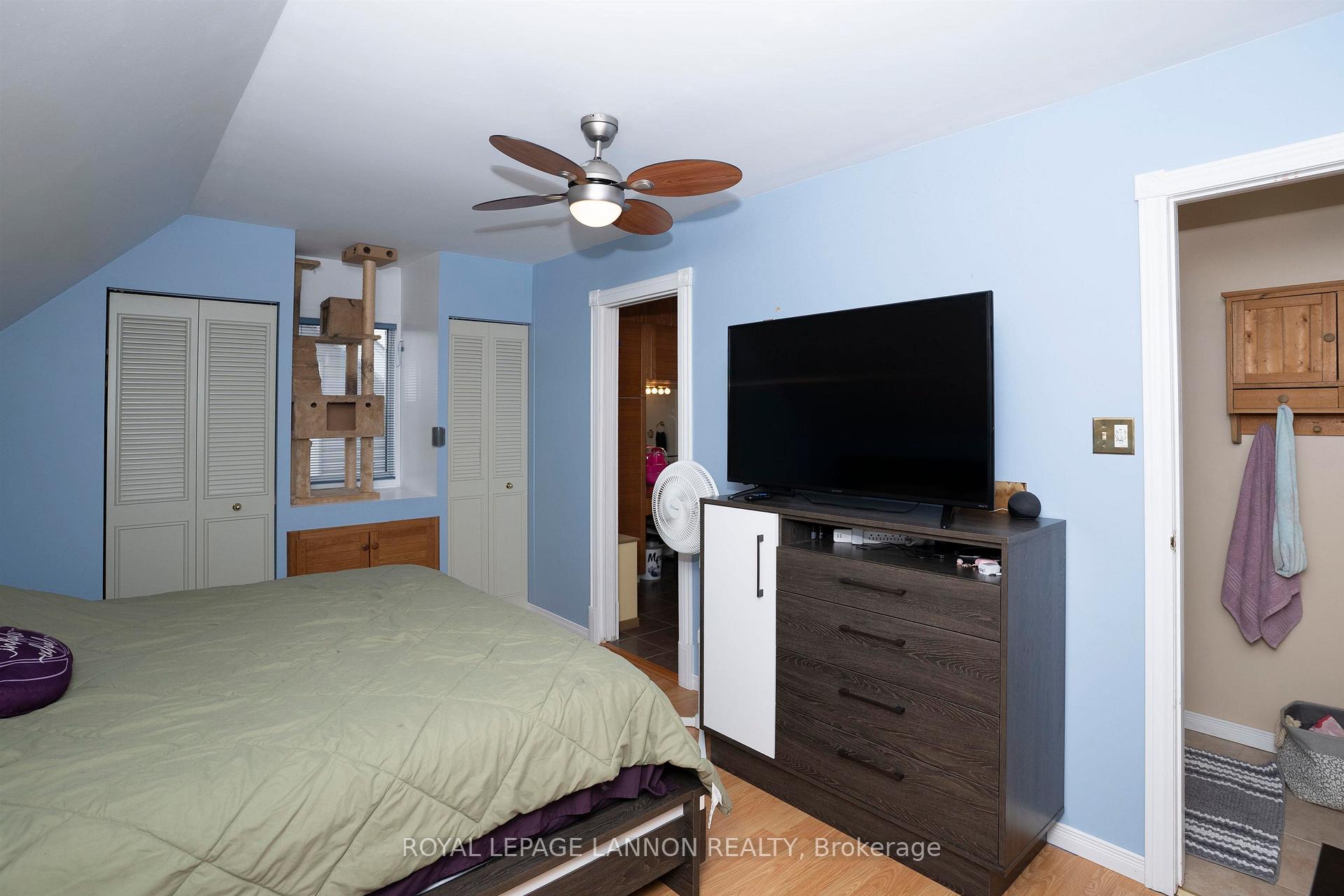 Photo 21 of 319 Vickers Street S, Thunder Bay, Hyde Park — HOMEH