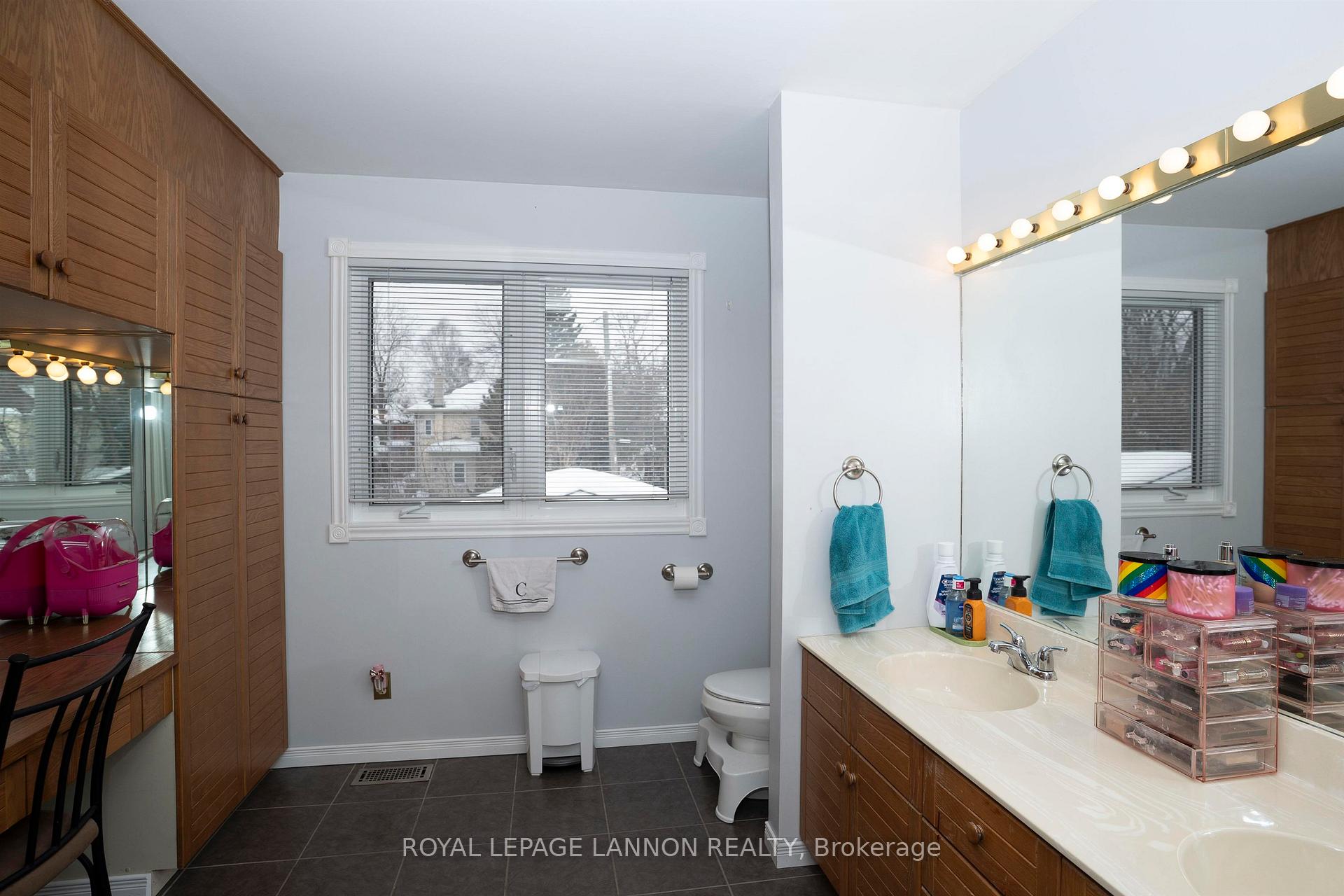 Photo 25 of 319 Vickers Street S, Thunder Bay, Hyde Park — HOMEH