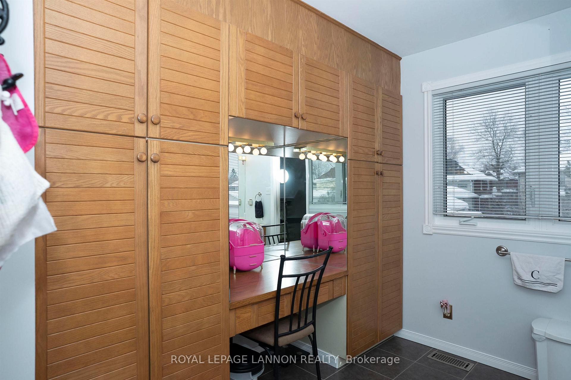Photo 26 of 319 Vickers Street S, Thunder Bay, Hyde Park — HOMEH