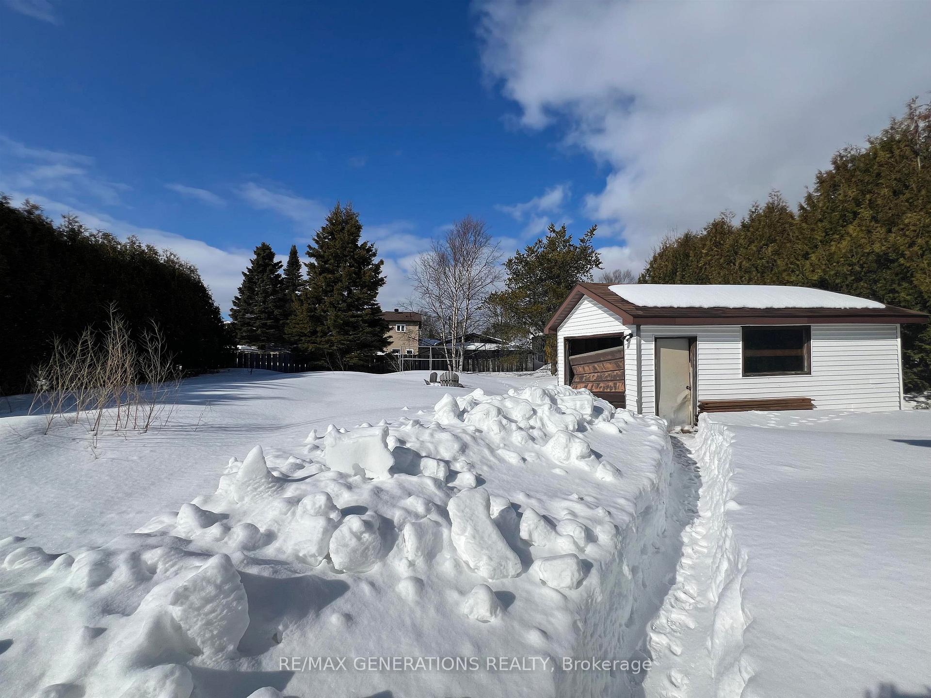 Photo 47 of 5 Graham Crescent, Marathon — HOMEH