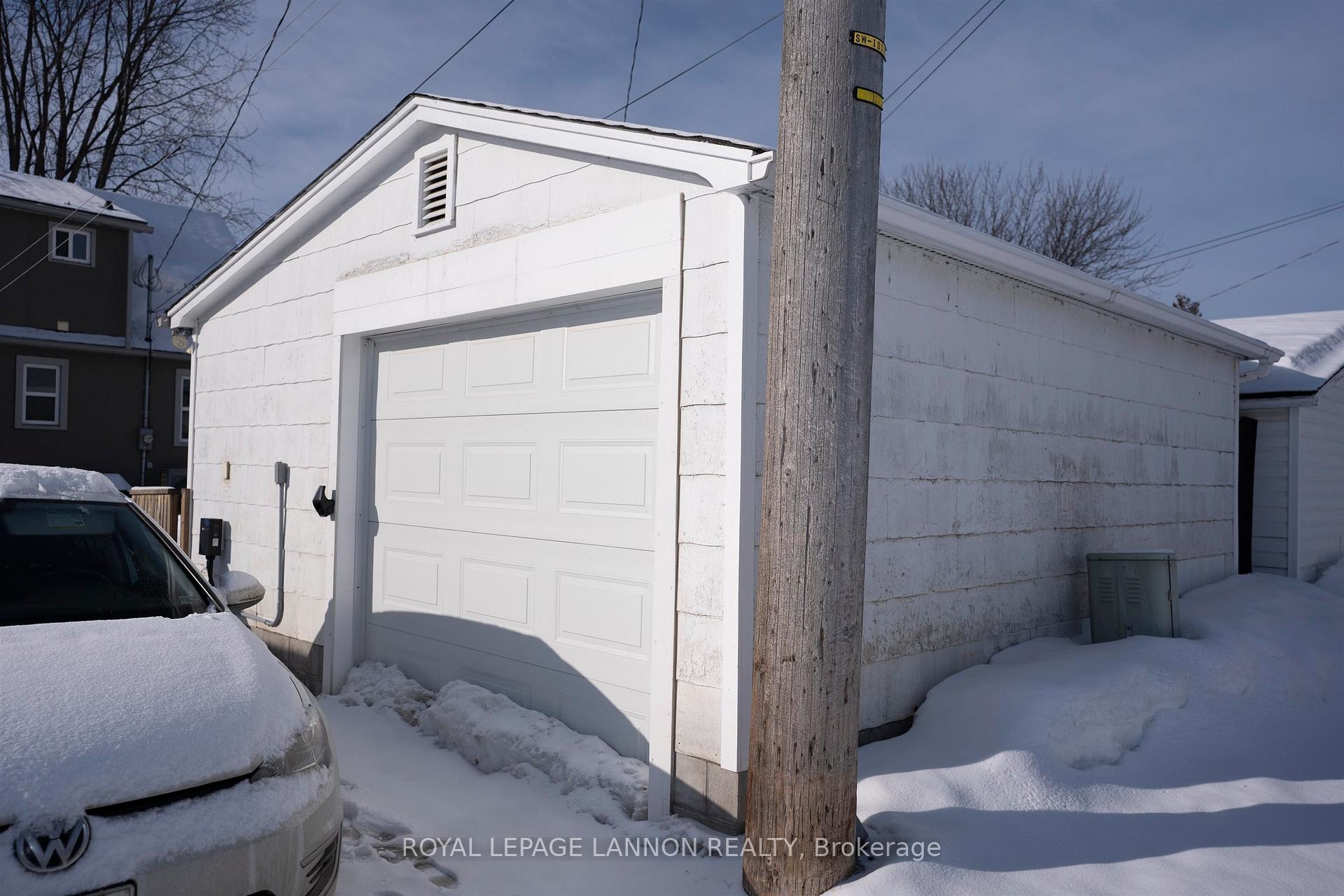 Photo 2 of 477 Empire Avenue E, Thunder Bay, Westfort — HOMEH