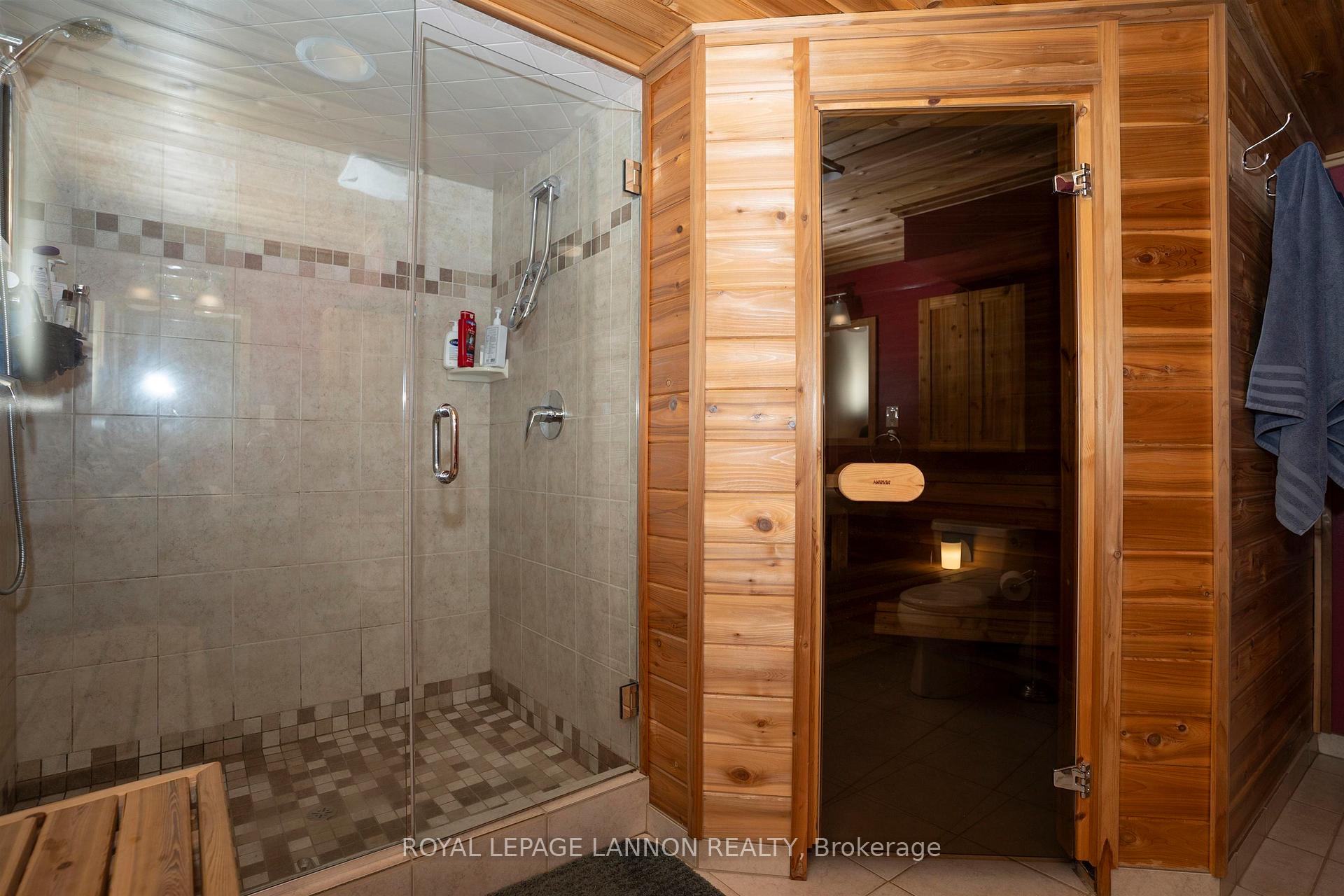Photo 20 of 477 Empire Avenue E, Thunder Bay, Westfort — HOMEH