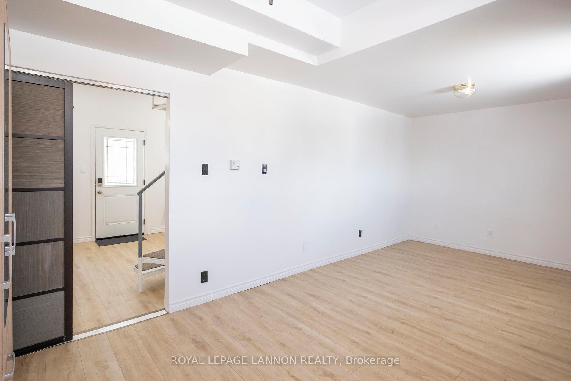 Photo 20 of 916 Simpson St, Thunder Bay, East End — HOMEH