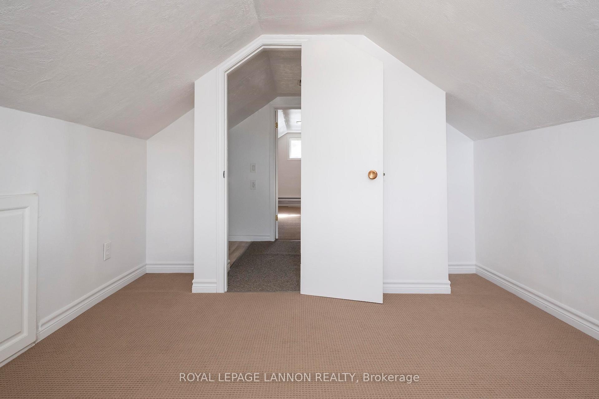 Photo 29 of 916 Simpson St, Thunder Bay, East End — HOMEH