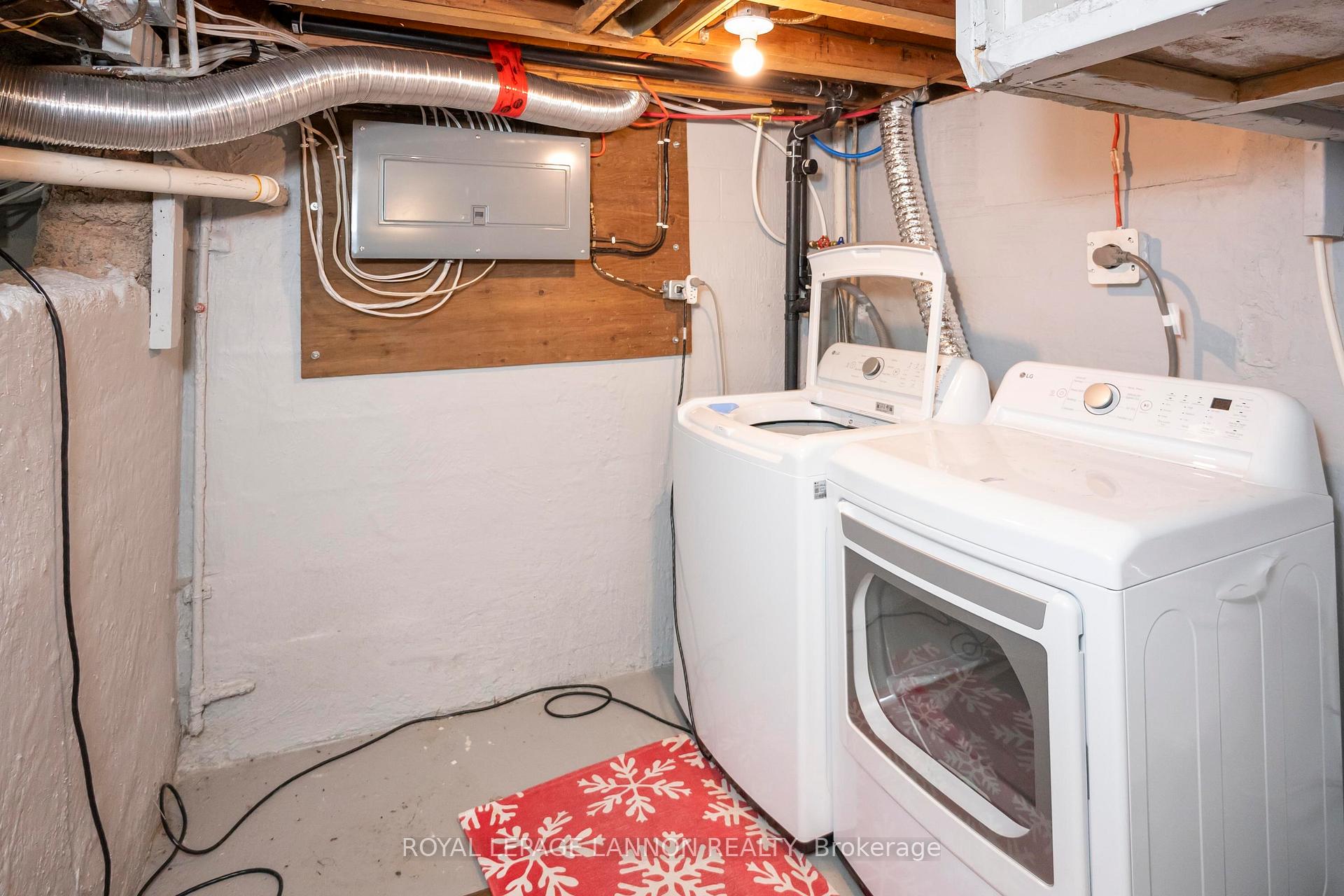 Photo 32 of 916 Simpson St, Thunder Bay, East End — HOMEH