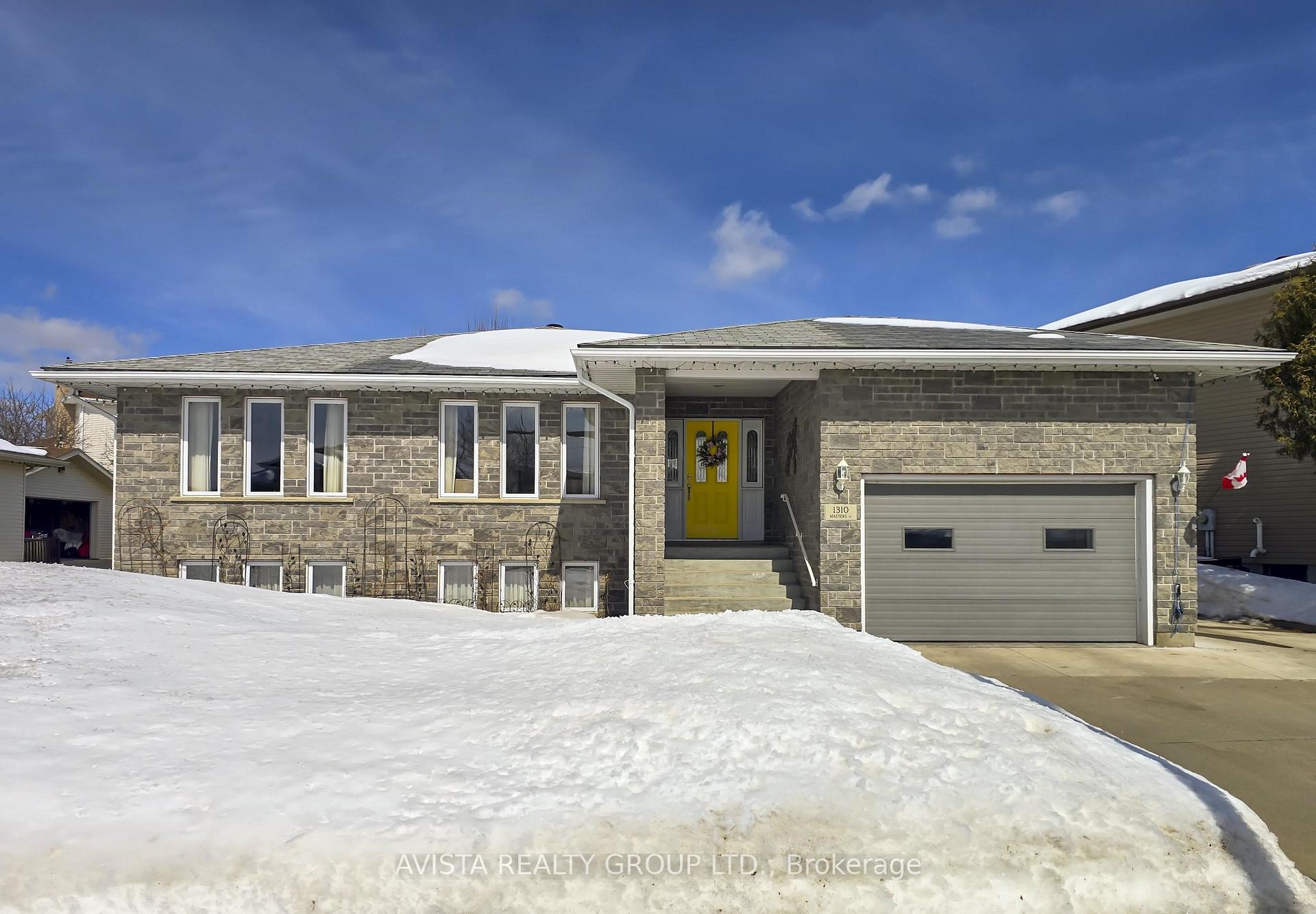 Photo 1 of 1310 Masters St, Thunder Bay, John Street North — HOMEH