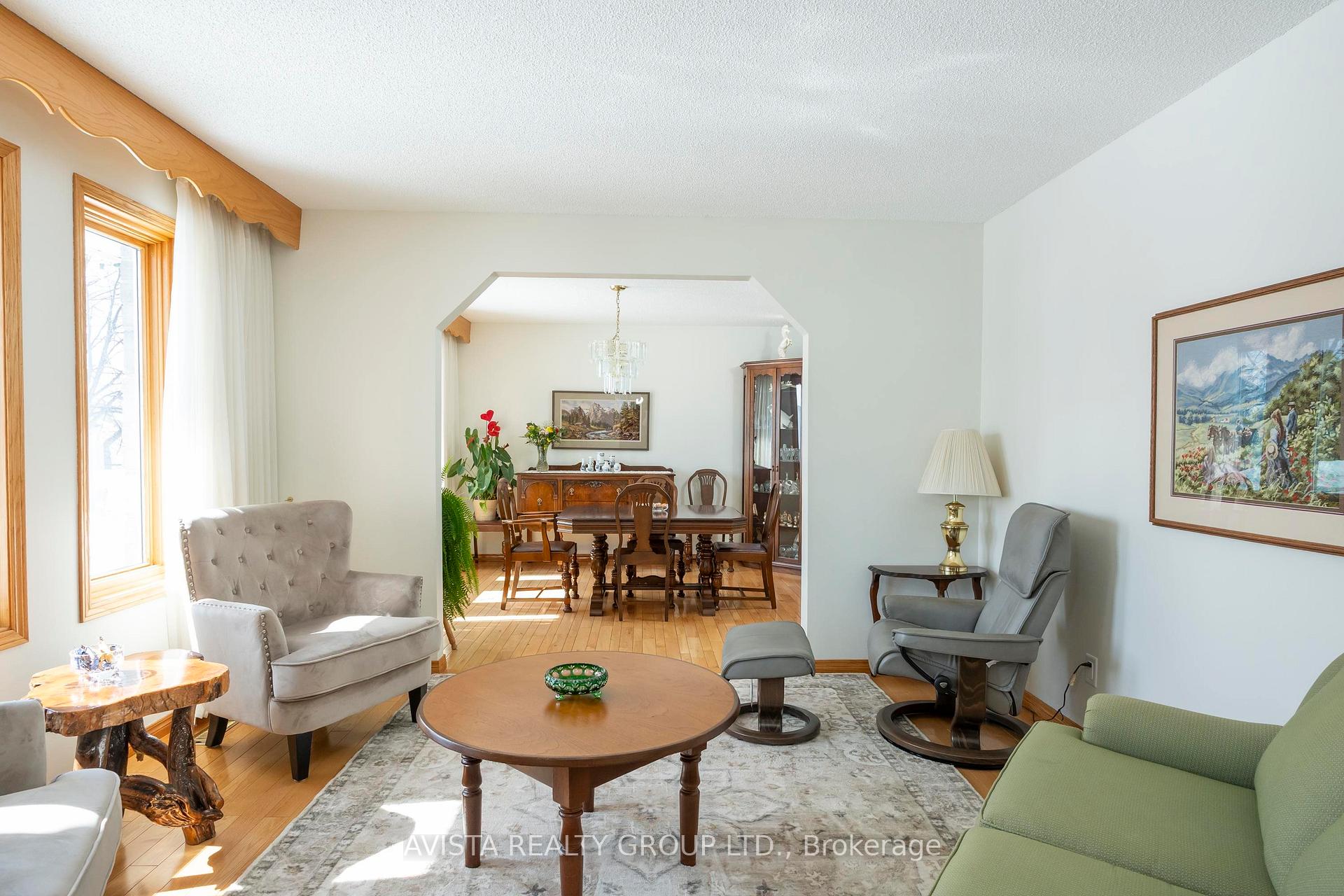 Photo 4 of 1310 Masters St, Thunder Bay, John Street North — HOMEH