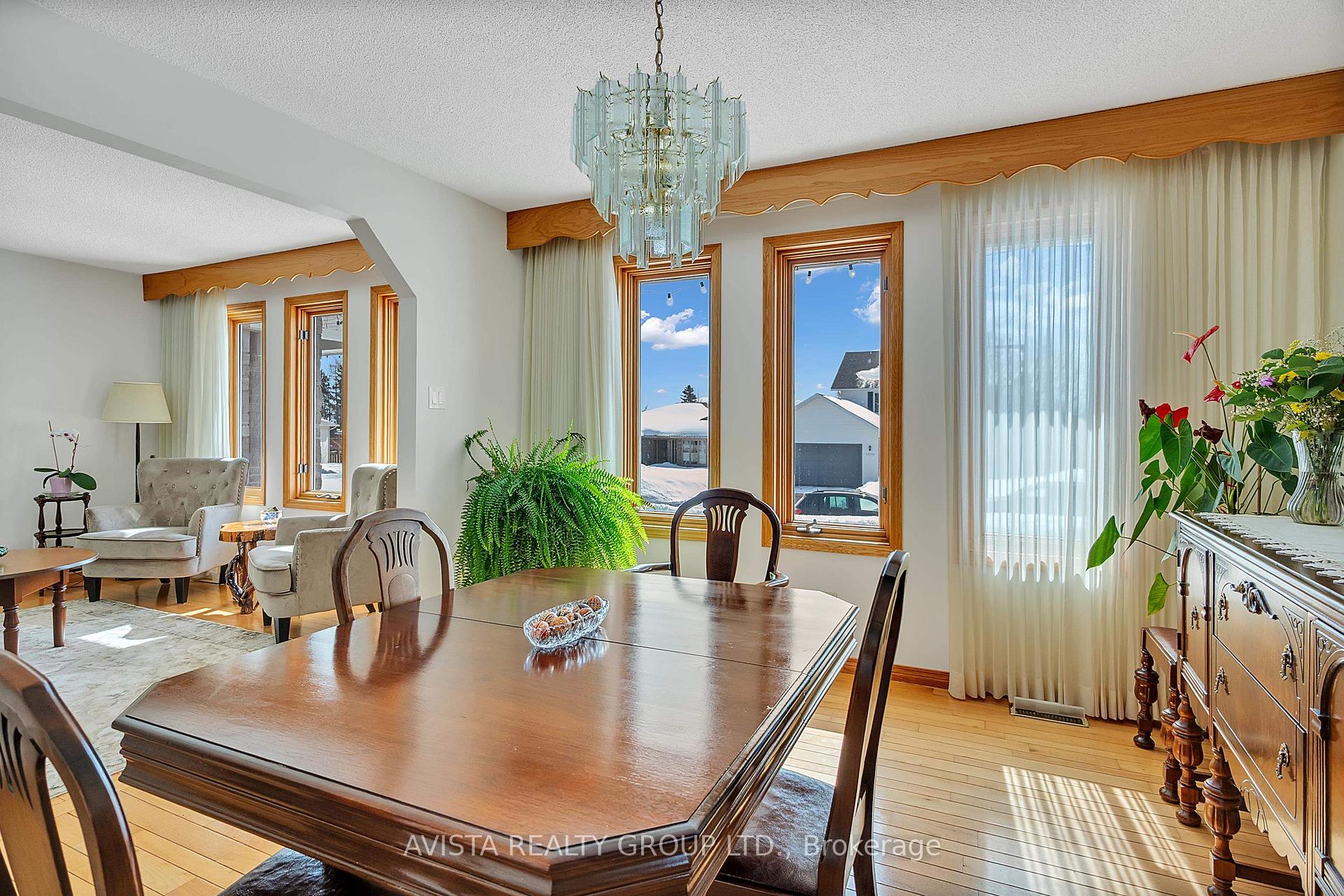 Photo 7 of 1310 Masters St, Thunder Bay, John Street North — HOMEH