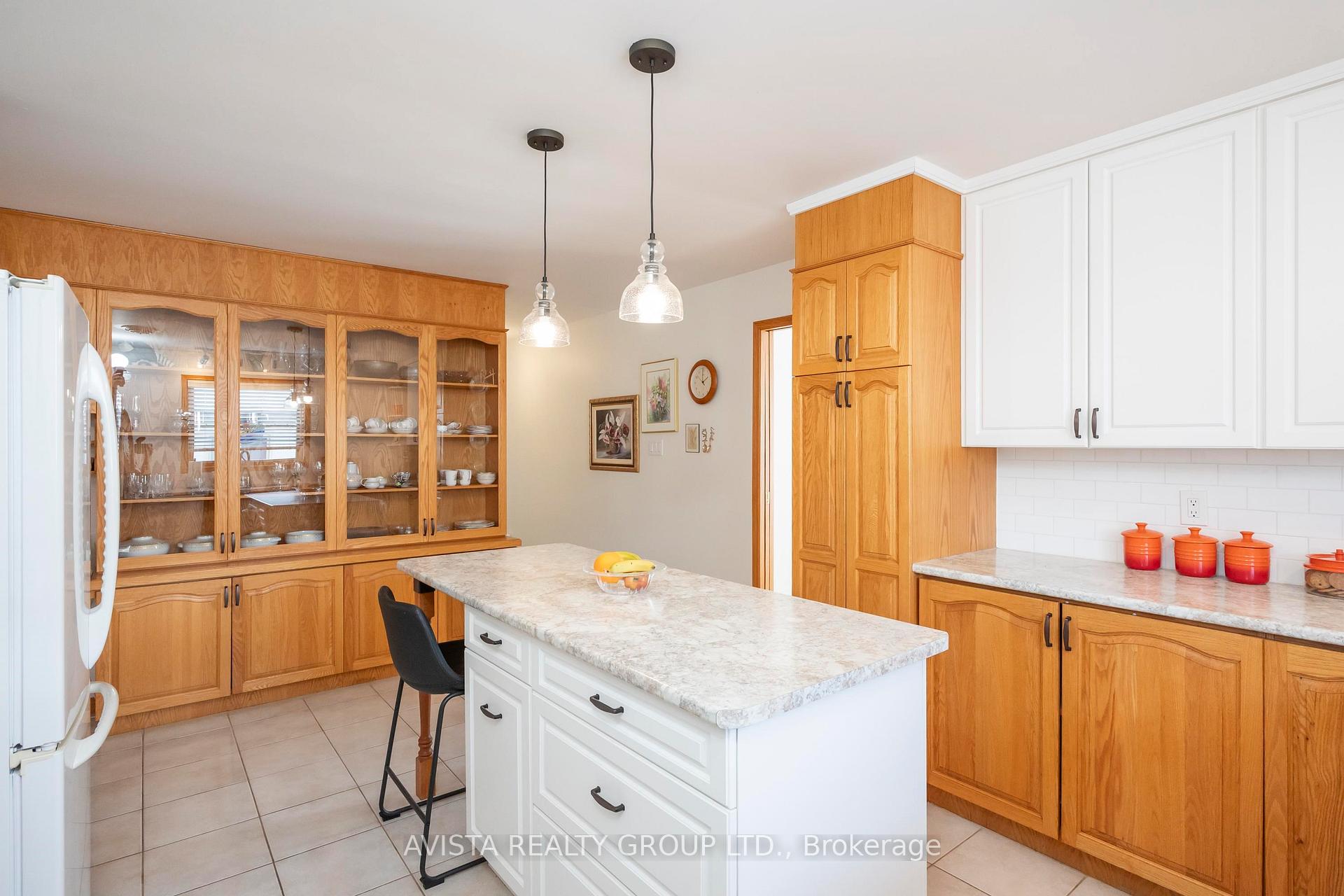 Photo 10 of 1310 Masters St, Thunder Bay, John Street North — HOMEH