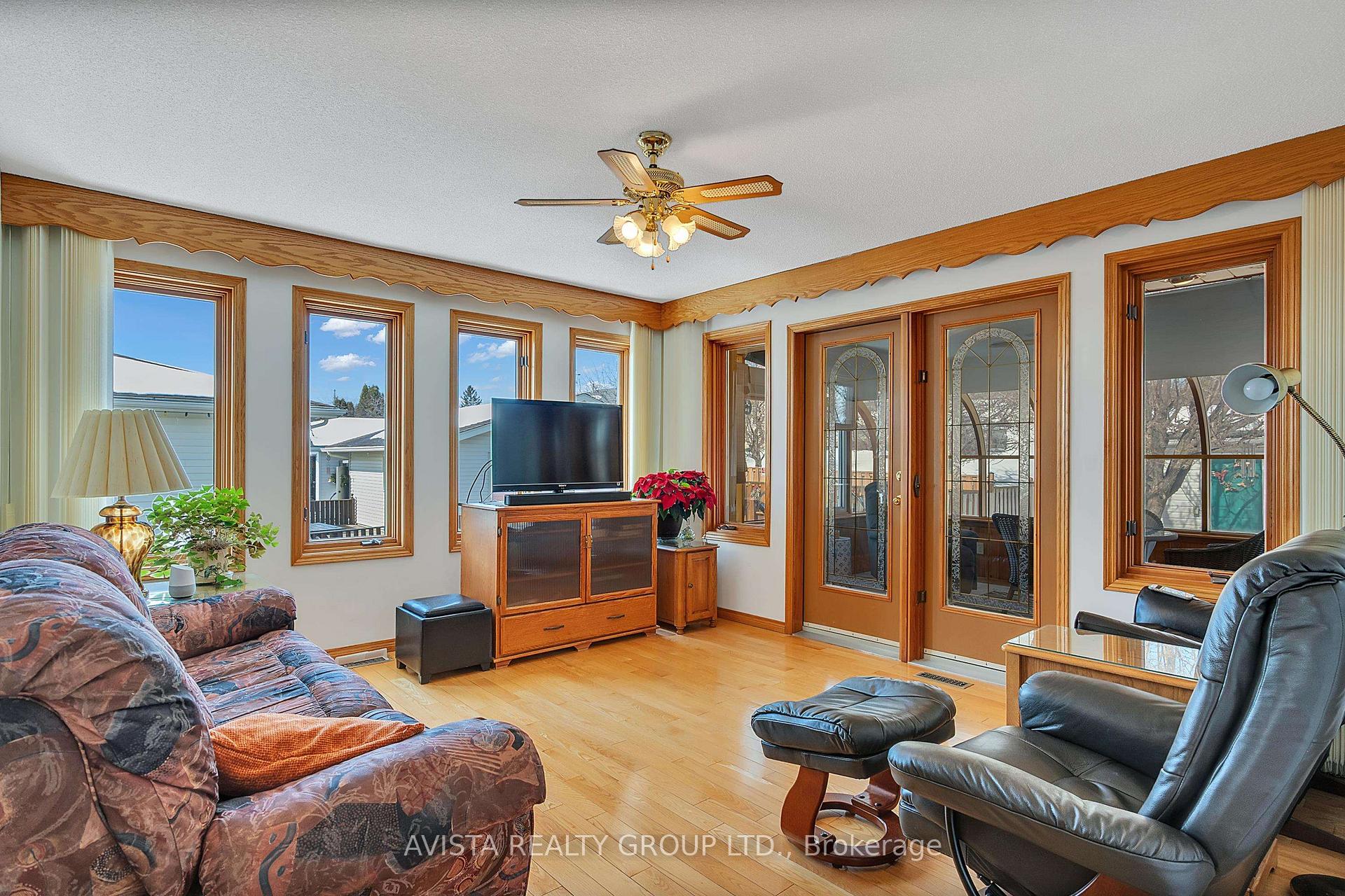 Photo 12 of 1310 Masters St, Thunder Bay, John Street North — HOMEH