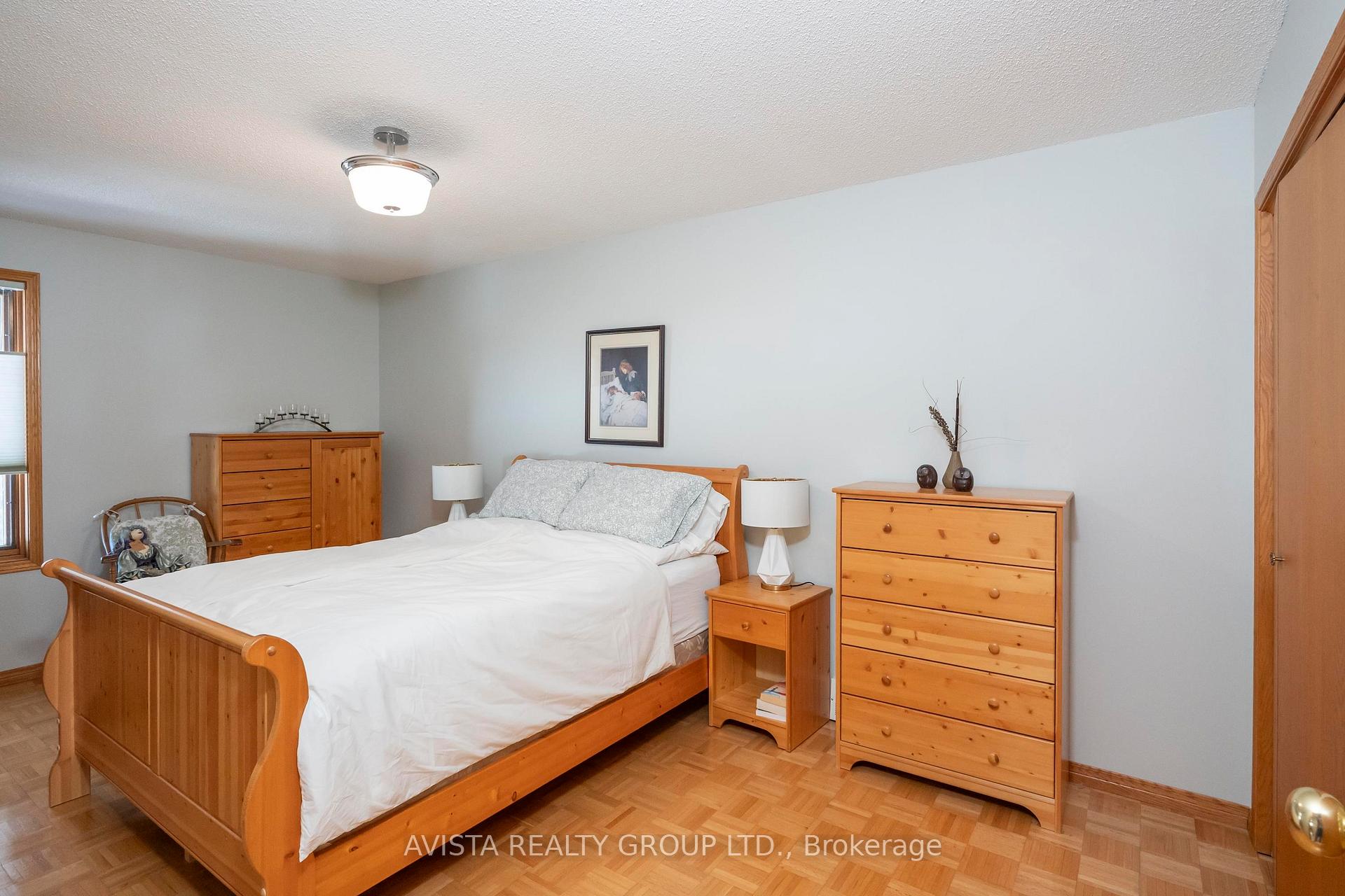 Photo 17 of 1310 Masters St, Thunder Bay, John Street North — HOMEH