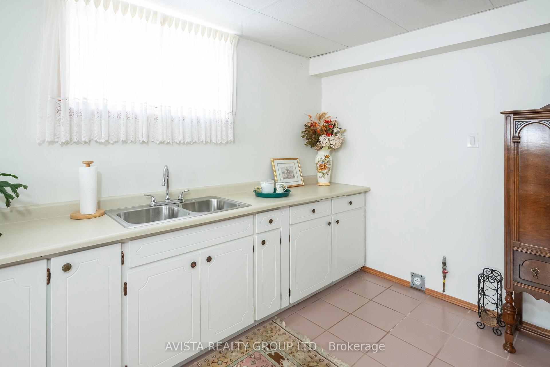 Photo 26 of 1310 Masters St, Thunder Bay, John Street North — HOMEH