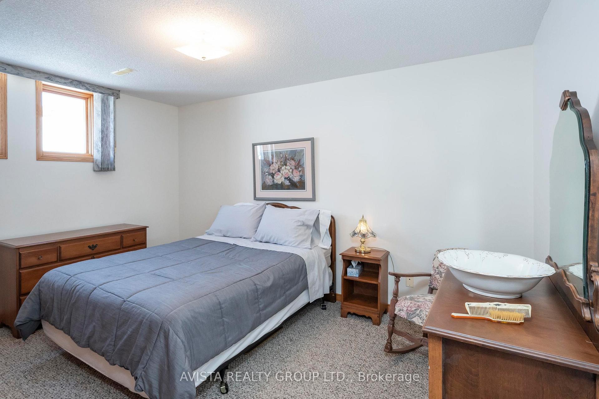 Photo 27 of 1310 Masters St, Thunder Bay, John Street North — HOMEH