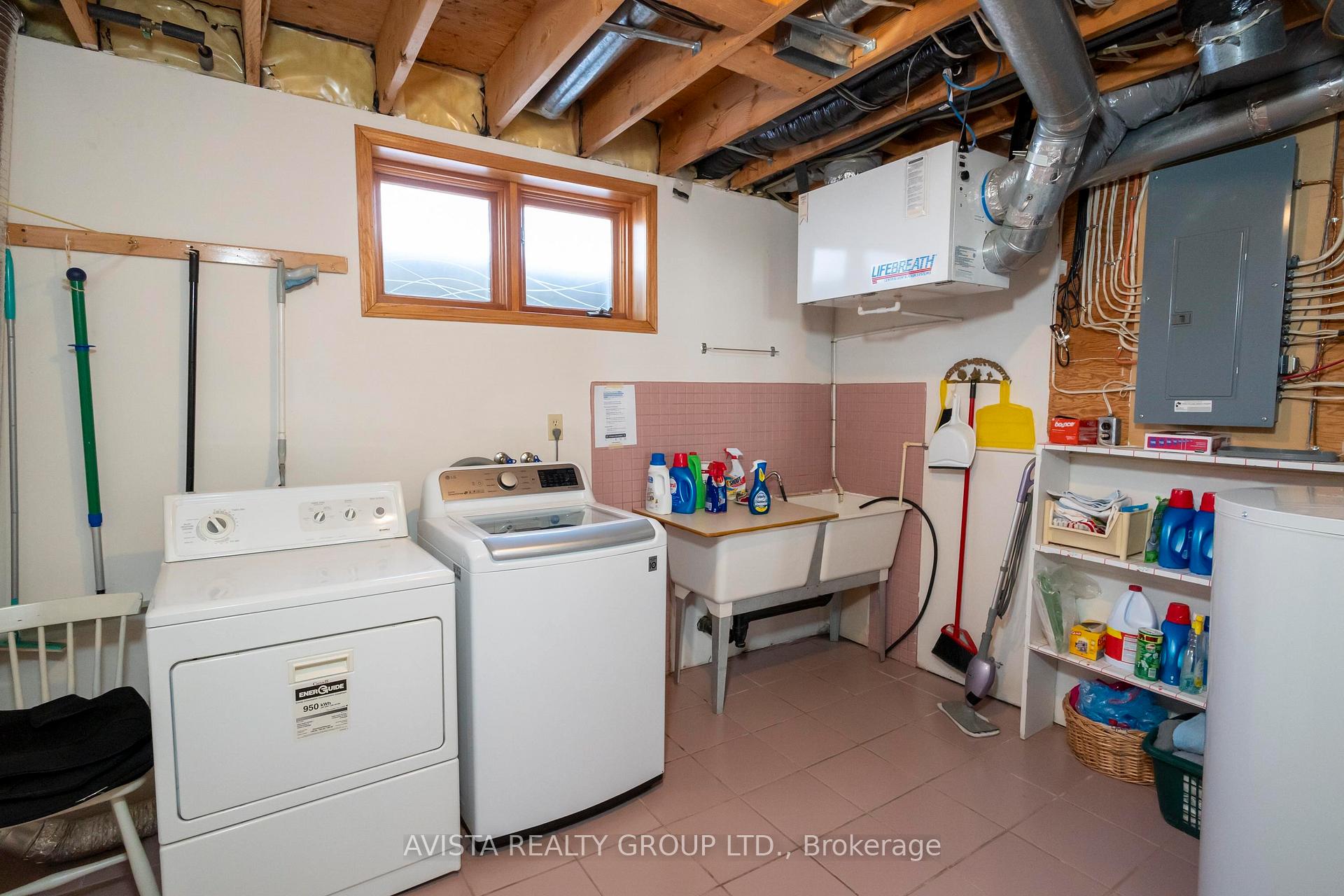Photo 30 of 1310 Masters St, Thunder Bay, John Street North — HOMEH
