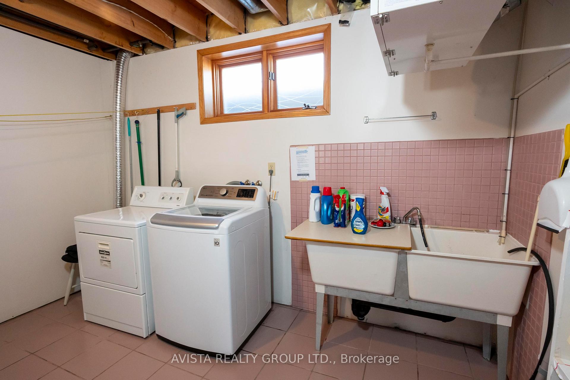 Photo 31 of 1310 Masters St, Thunder Bay, John Street North — HOMEH