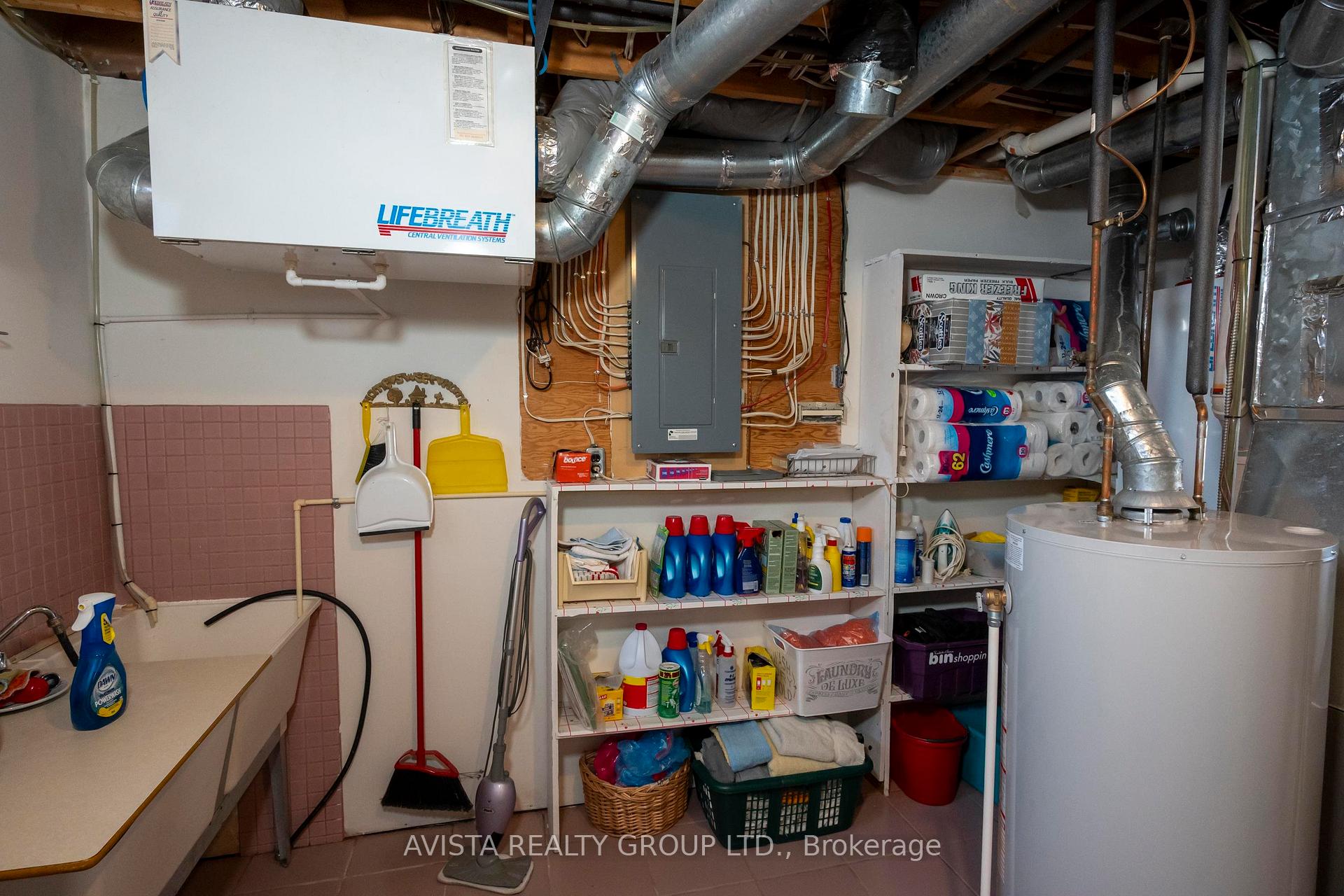 Photo 32 of 1310 Masters St, Thunder Bay, John Street North — HOMEH
