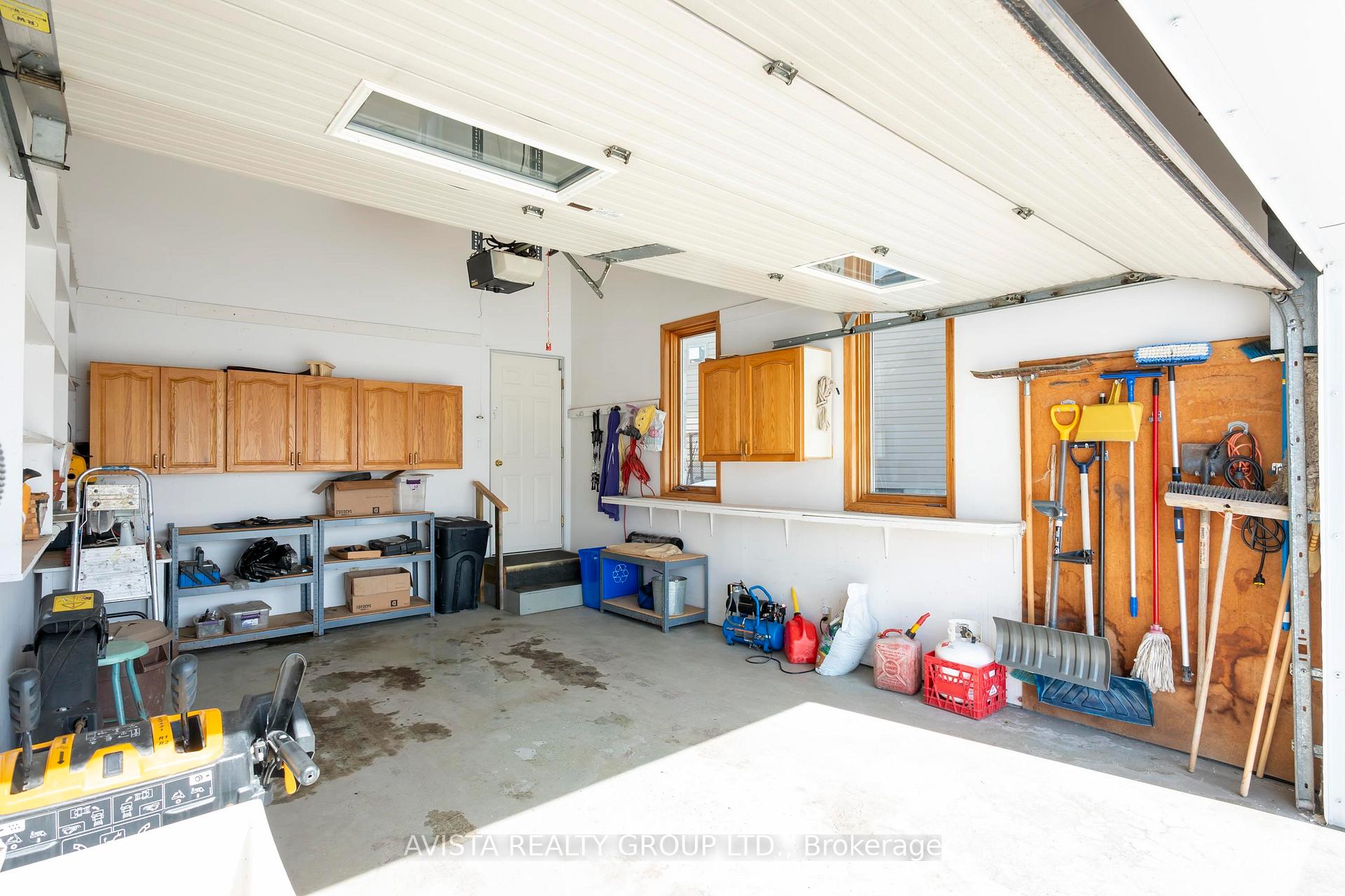 Photo 37 of 1310 Masters St, Thunder Bay, John Street North — HOMEH
