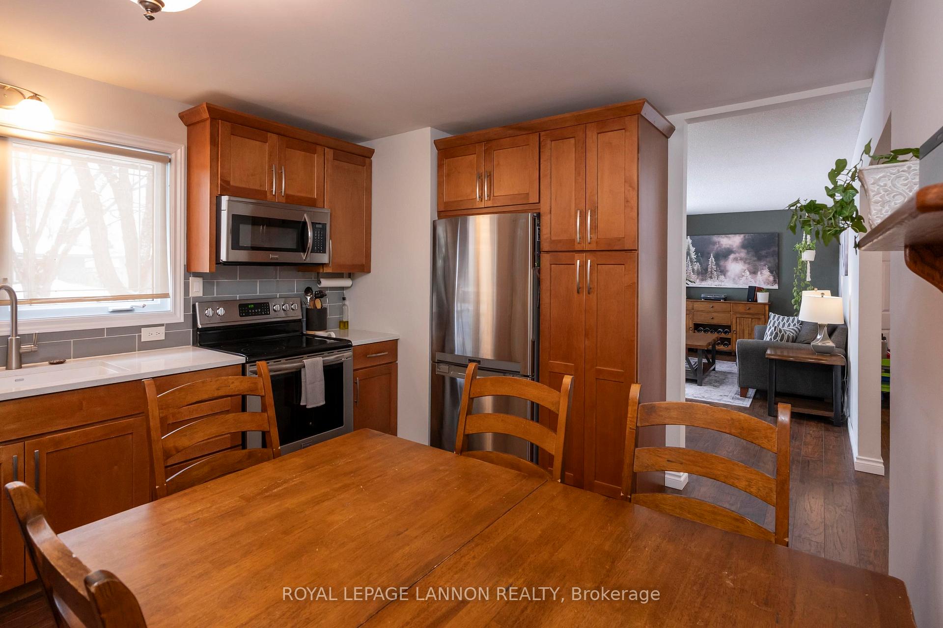 Photo 14 of 410 Amethyst Cres., Thunder Bay, Northwood Park — HOMEH
