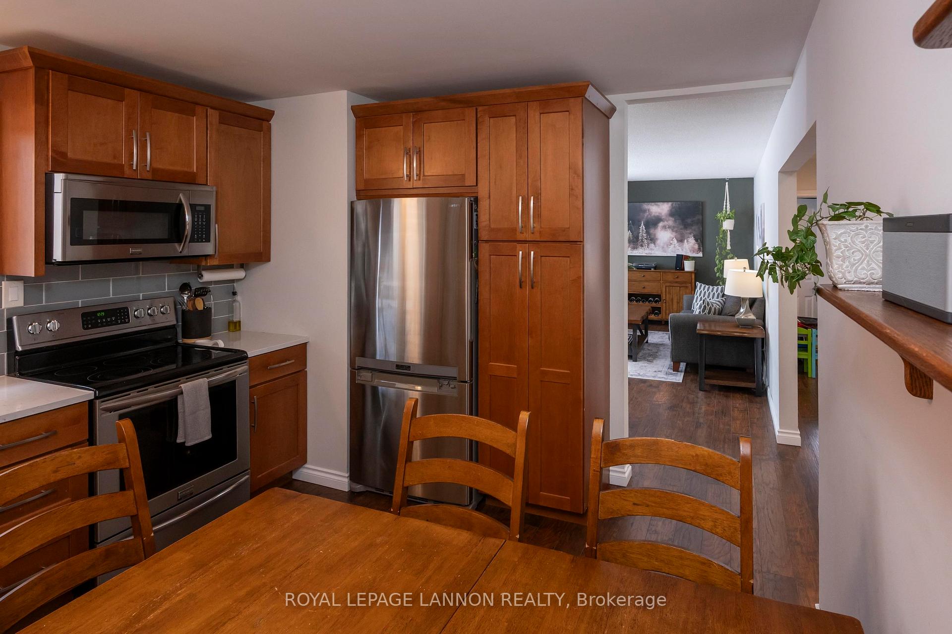Photo 15 of 410 Amethyst Cres., Thunder Bay, Northwood Park — HOMEH