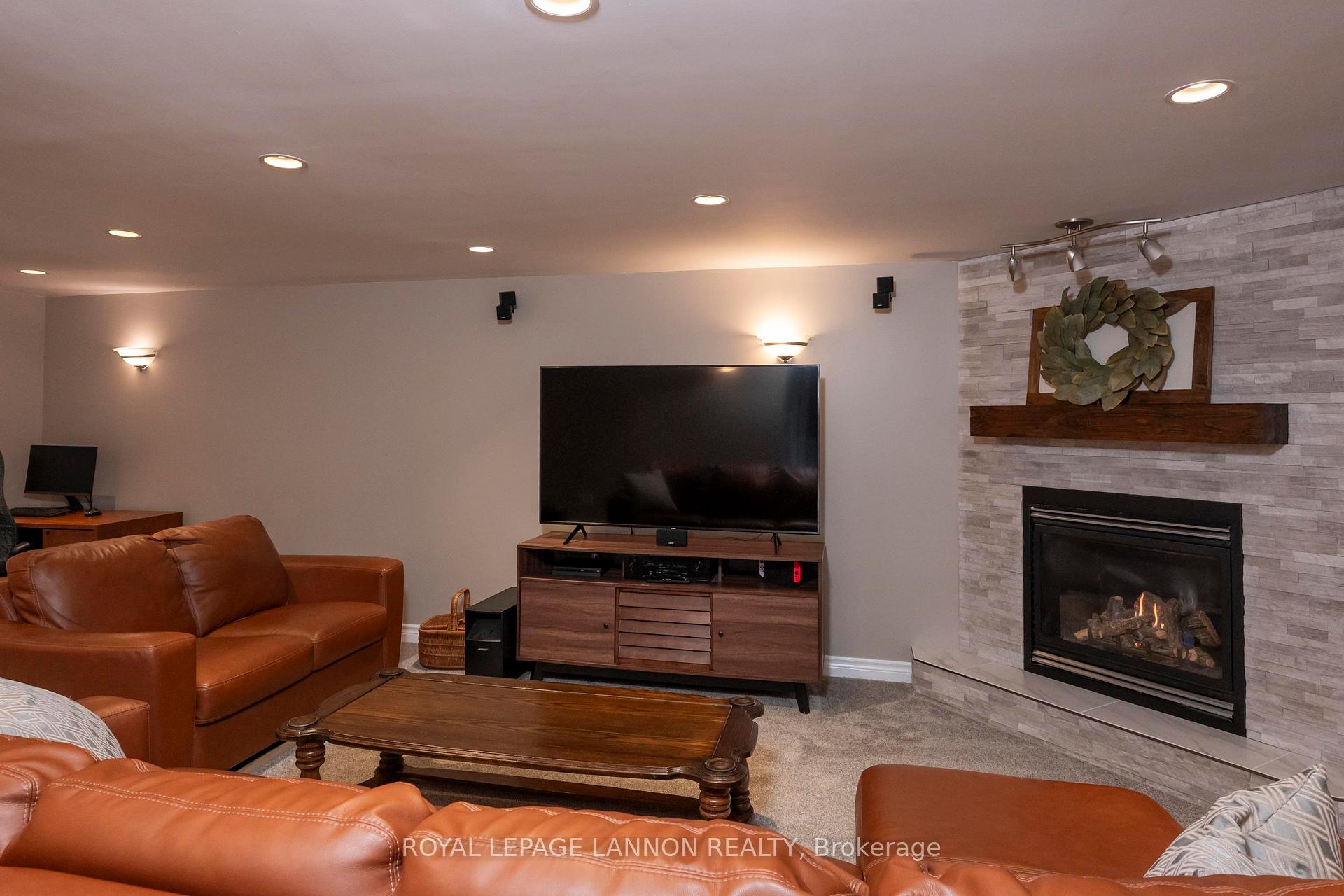 Photo 33 of 410 Amethyst Cres., Thunder Bay, Northwood Park — HOMEH