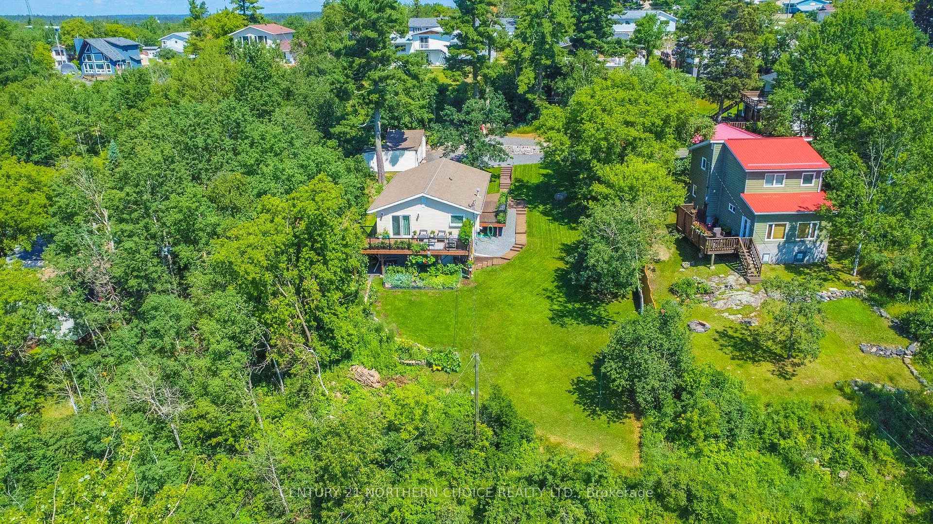 Photo 2 of 1414 Beach Road, Kenora, Keewatin — HOMEH