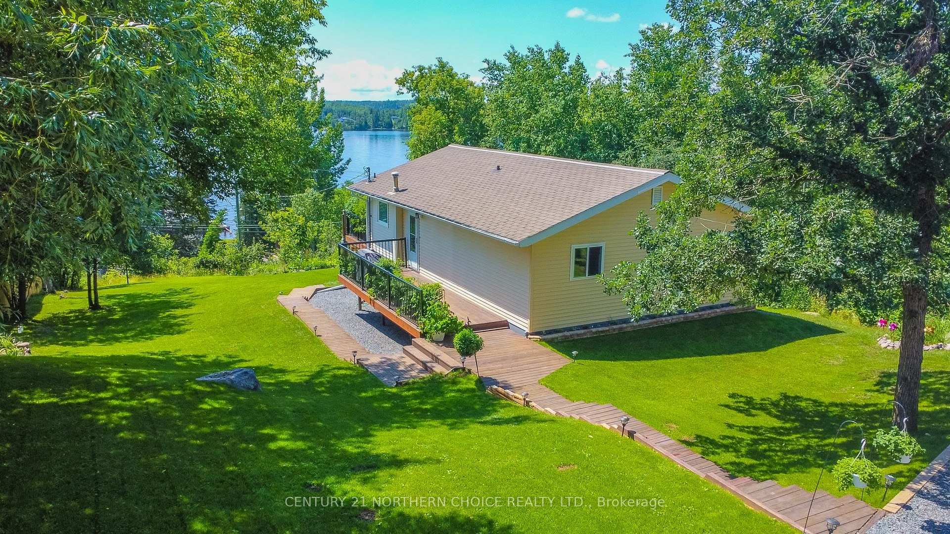 Photo 4 of 1414 Beach Road, Kenora, Keewatin — HOMEH