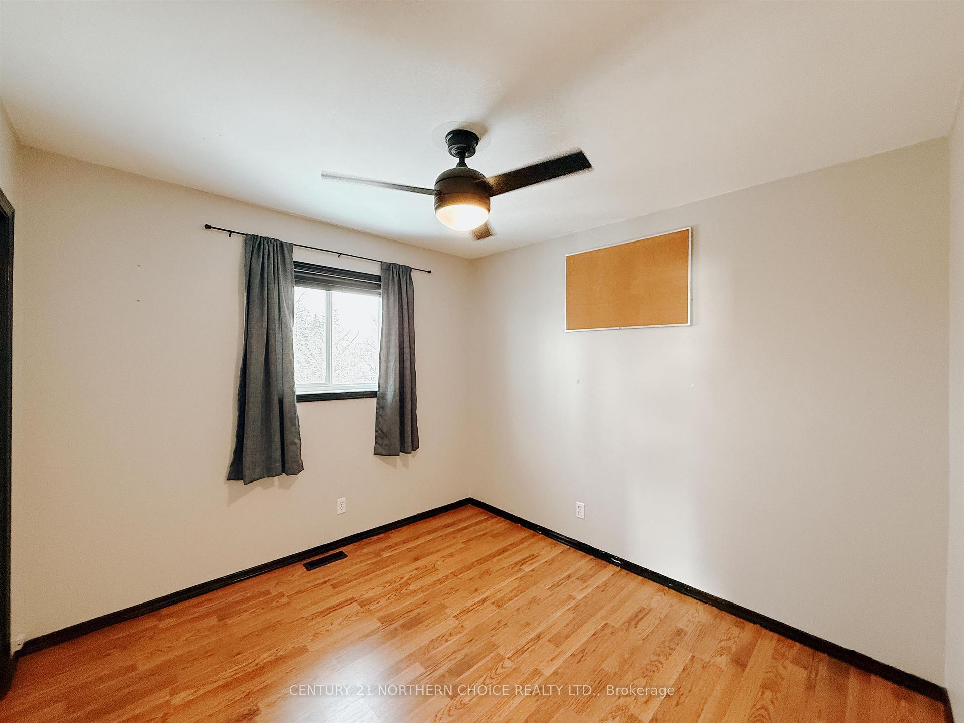 Photo 16 of 1414 Beach Road, Kenora, Keewatin — HOMEH