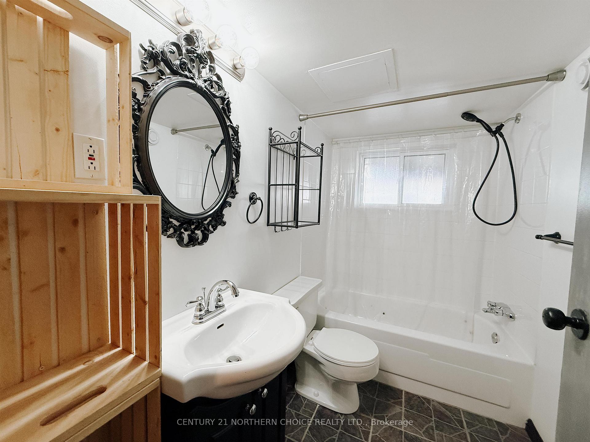Photo 26 of 1414 Beach Road, Kenora, Keewatin — HOMEH