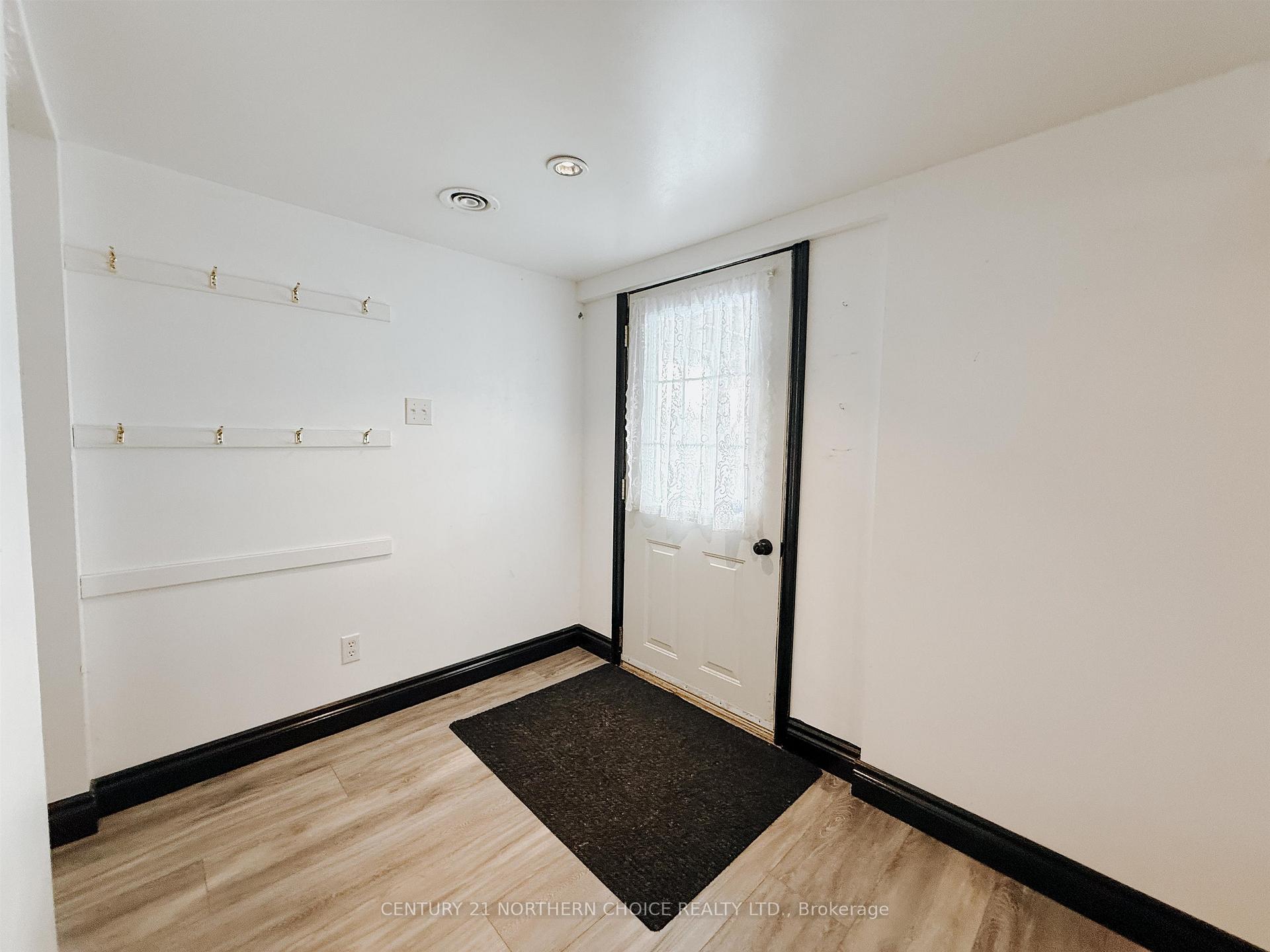 Photo 29 of 1414 Beach Road, Kenora, Keewatin — HOMEH