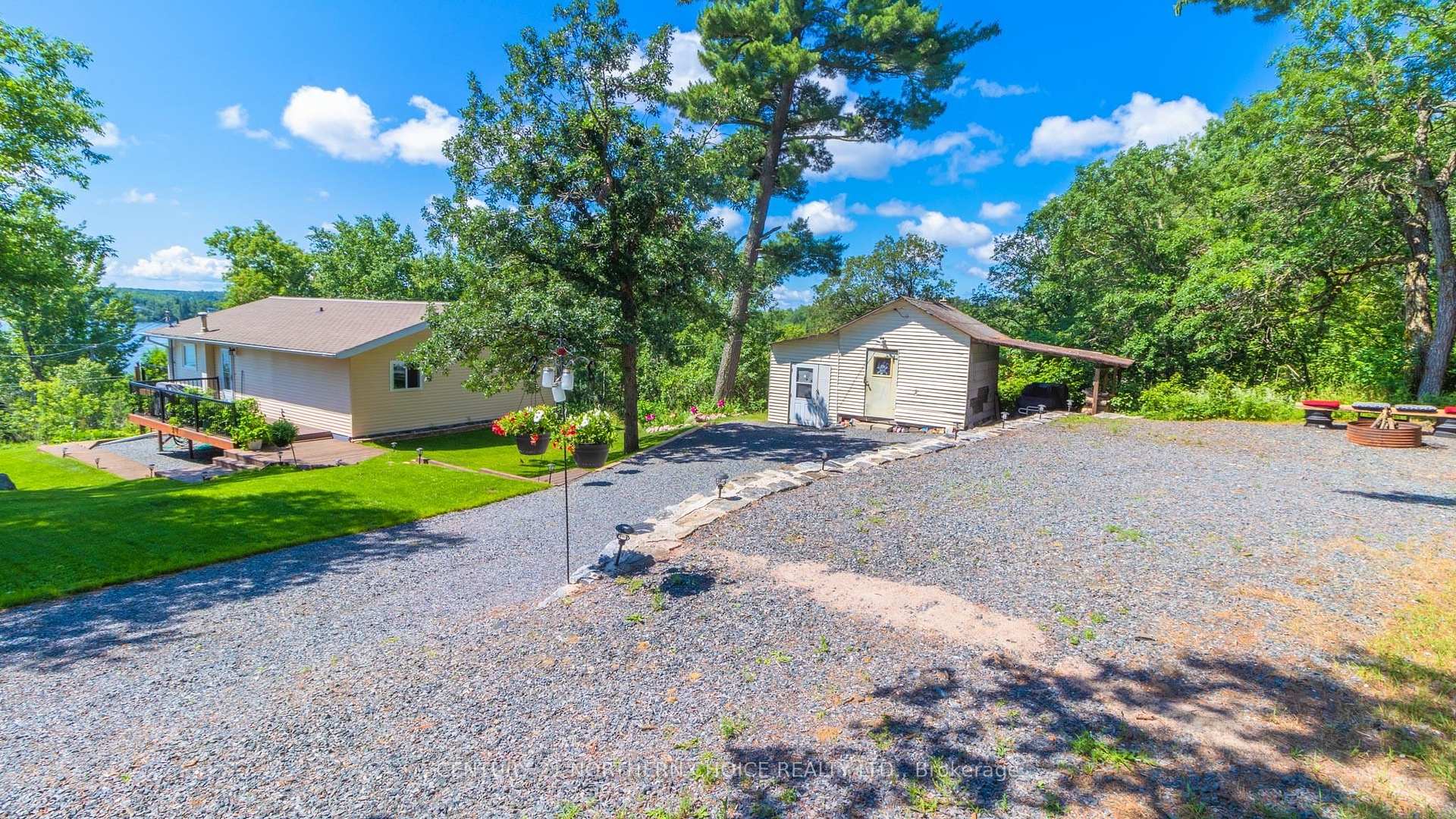 Photo 32 of 1414 Beach Road, Kenora, Keewatin — HOMEH