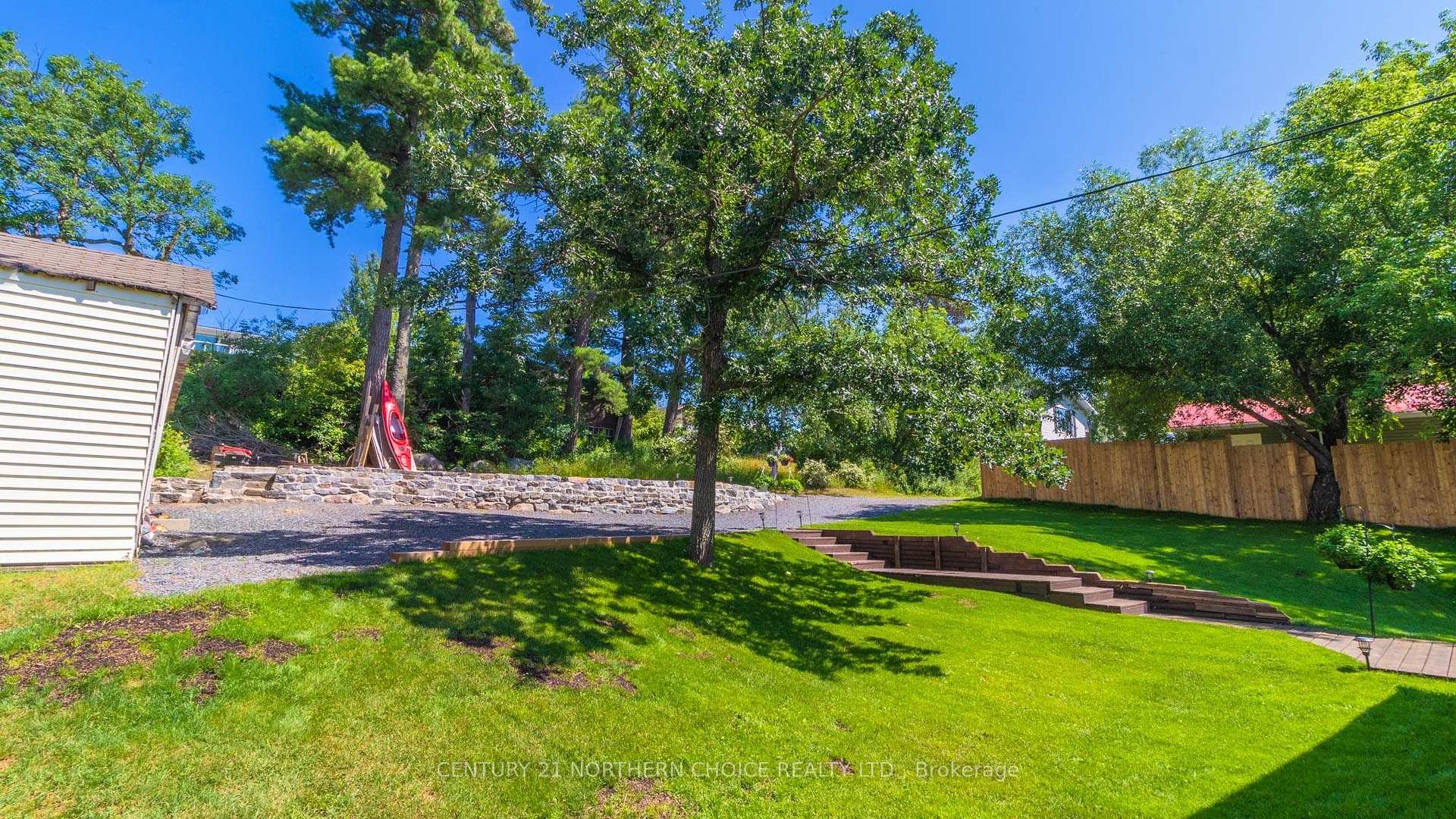 Photo 34 of 1414 Beach Road, Kenora, Keewatin — HOMEH