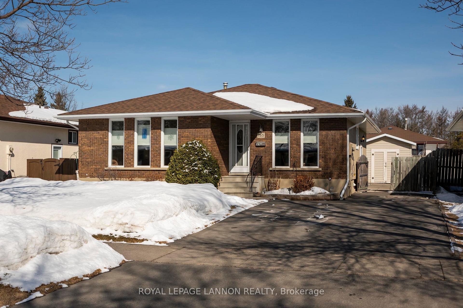 Photo 1 of 185 Fanshaw St., Thunder Bay, College Park — HOMEH