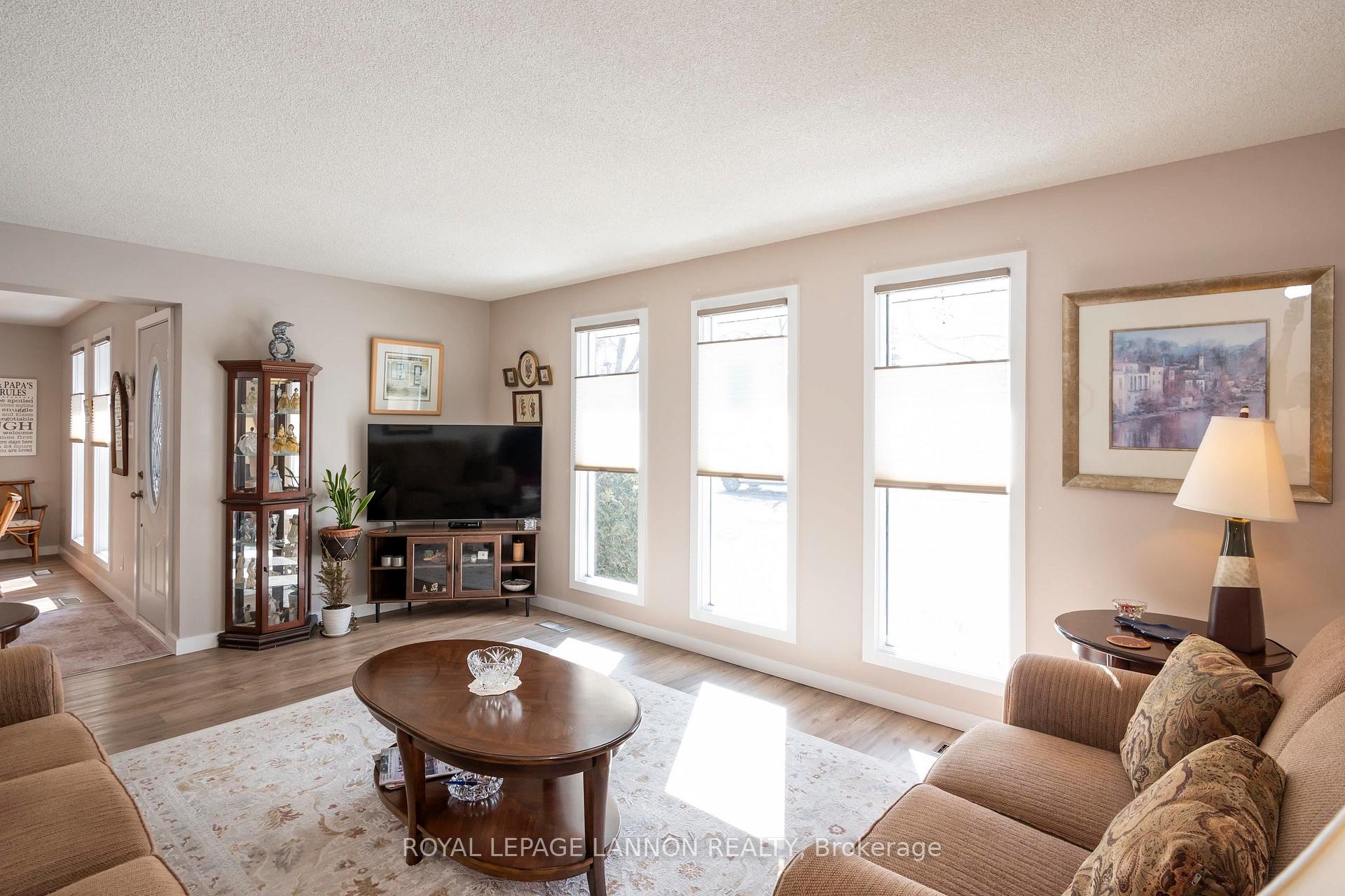 Photo 8 of 185 Fanshaw St., Thunder Bay, College Park — HOMEH