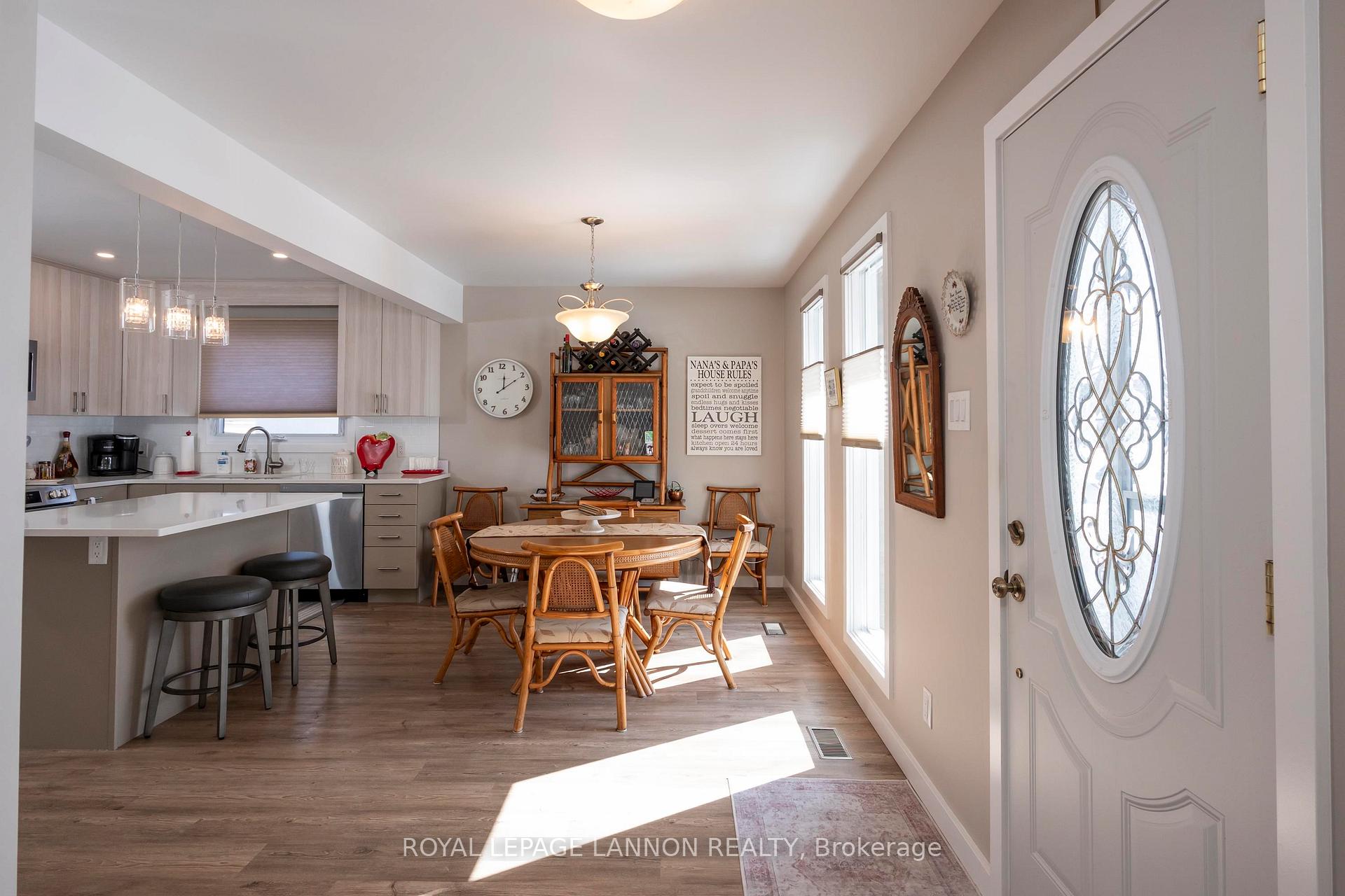 Photo 11 of 185 Fanshaw St., Thunder Bay, College Park — HOMEH