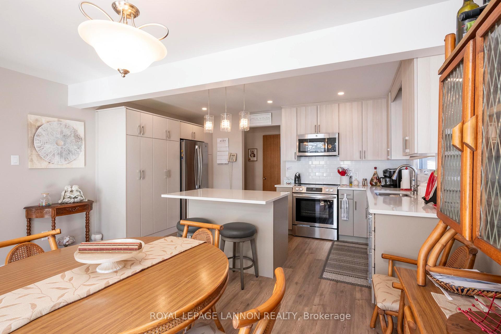 Photo 13 of 185 Fanshaw St., Thunder Bay, College Park — HOMEH