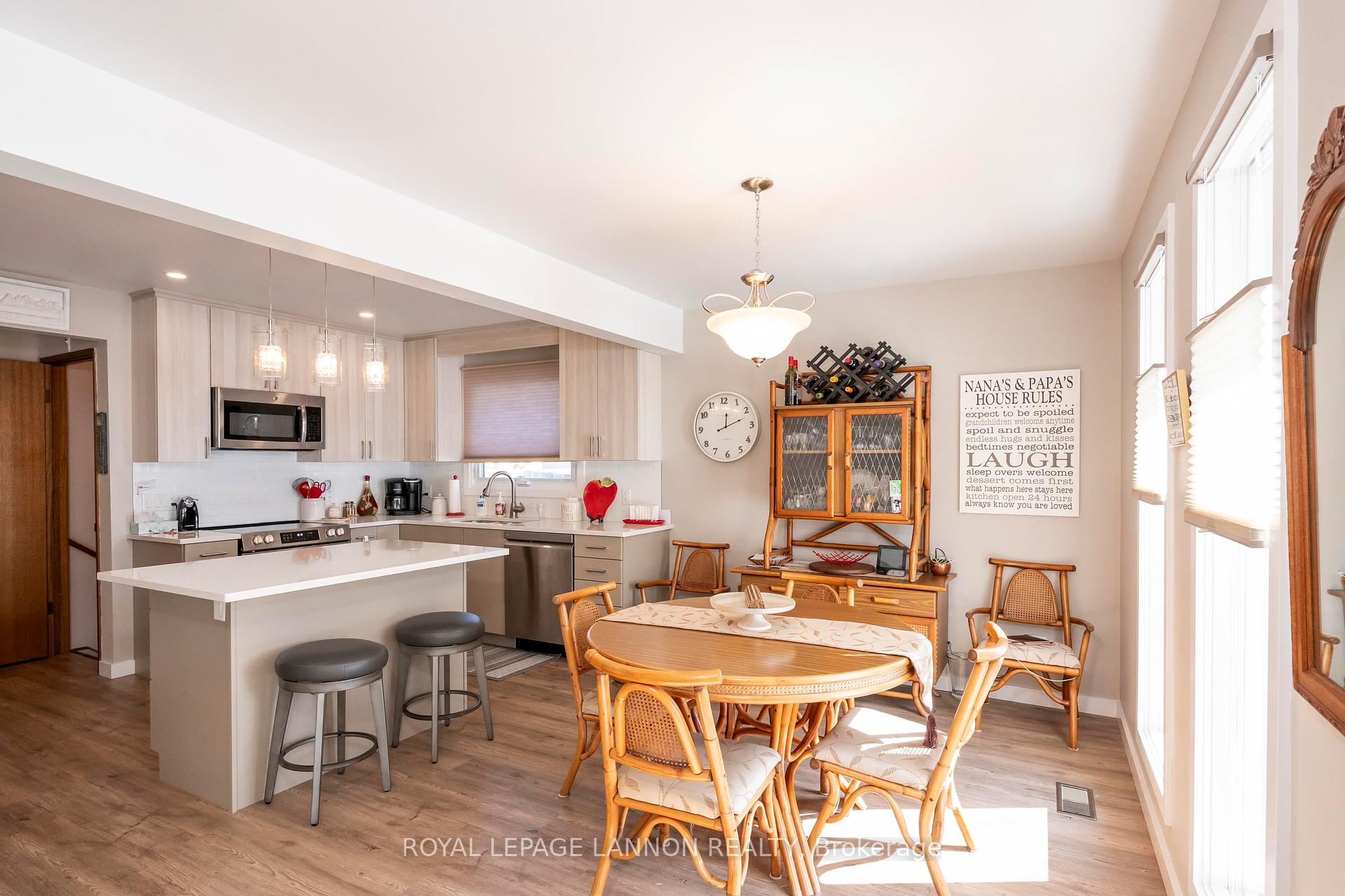 Photo 14 of 185 Fanshaw St., Thunder Bay, College Park — HOMEH