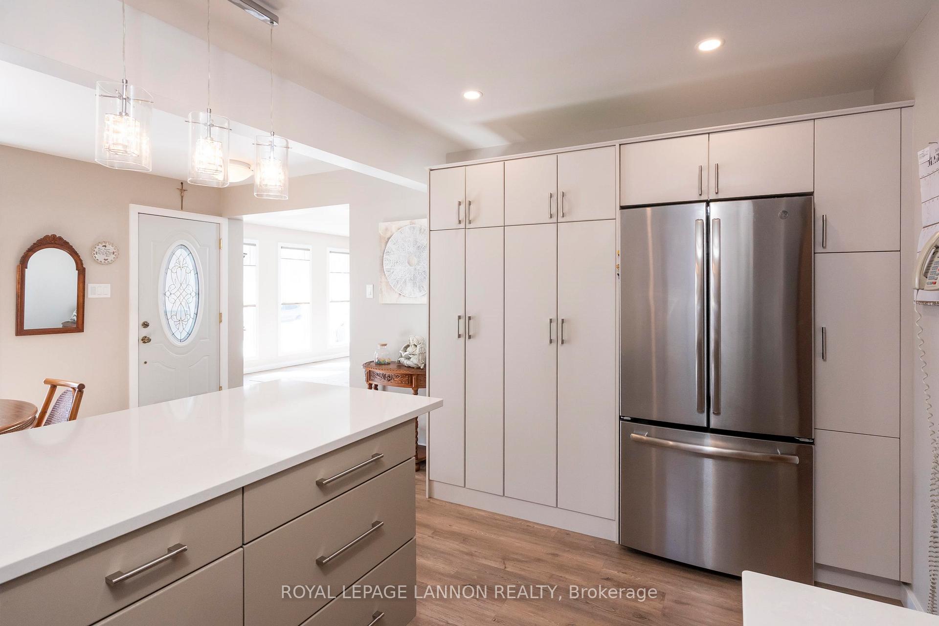 Photo 16 of 185 Fanshaw St., Thunder Bay, College Park — HOMEH