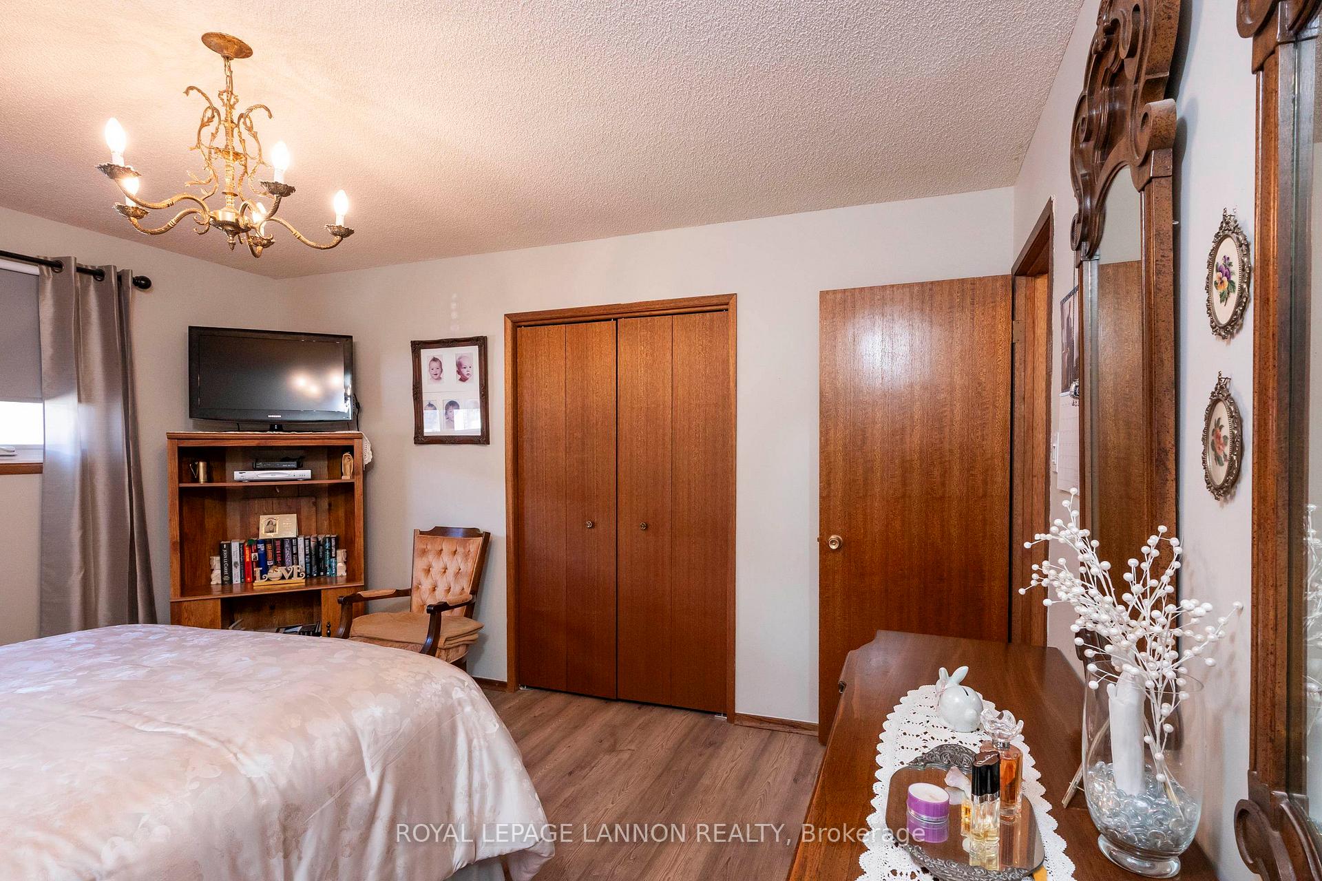 Photo 21 of 185 Fanshaw St., Thunder Bay, College Park — HOMEH