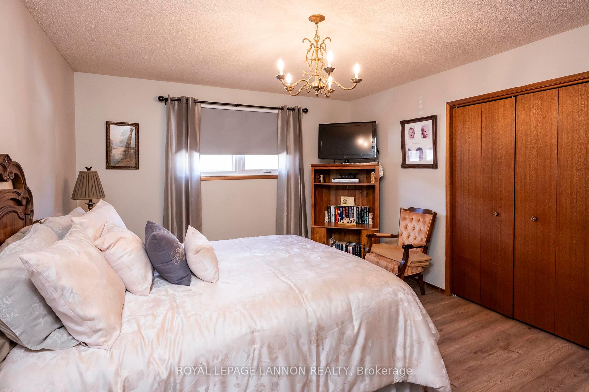 Photo 25 of 185 Fanshaw St., Thunder Bay, College Park — HOMEH