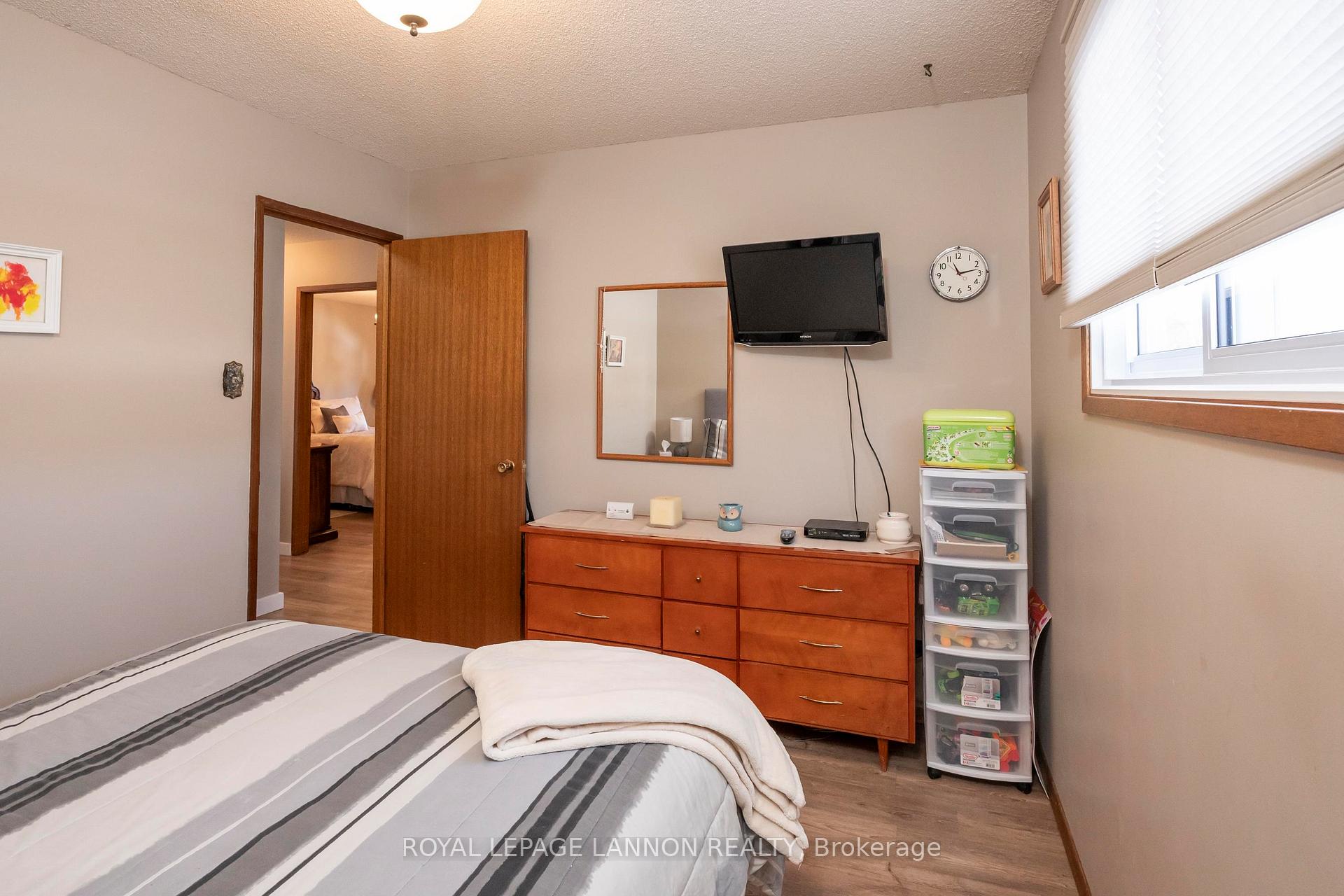 Photo 27 of 185 Fanshaw St., Thunder Bay, College Park — HOMEH