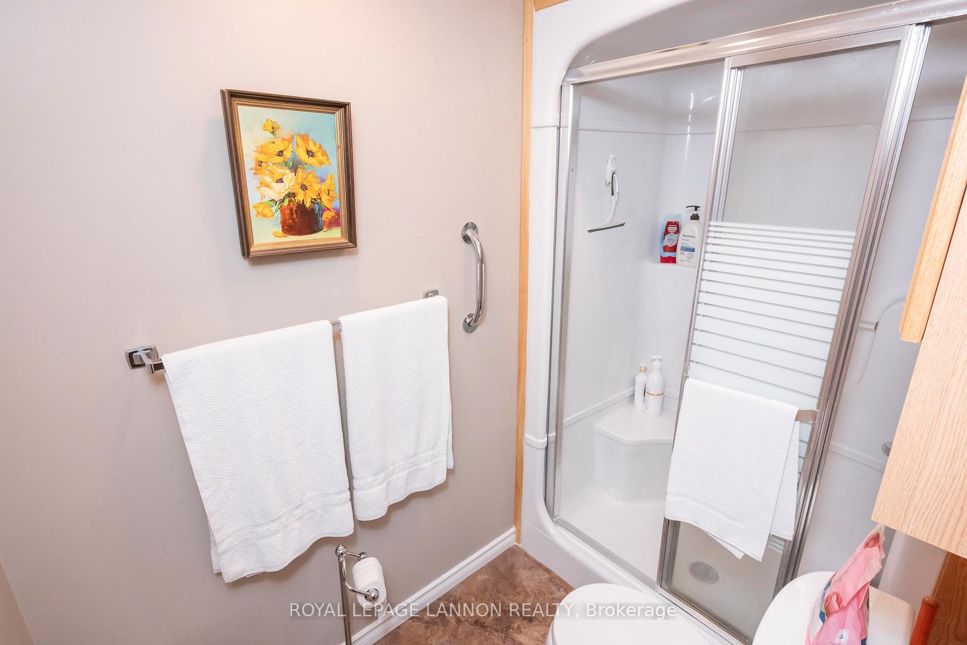 Photo 32 of 185 Fanshaw St., Thunder Bay, College Park — HOMEH