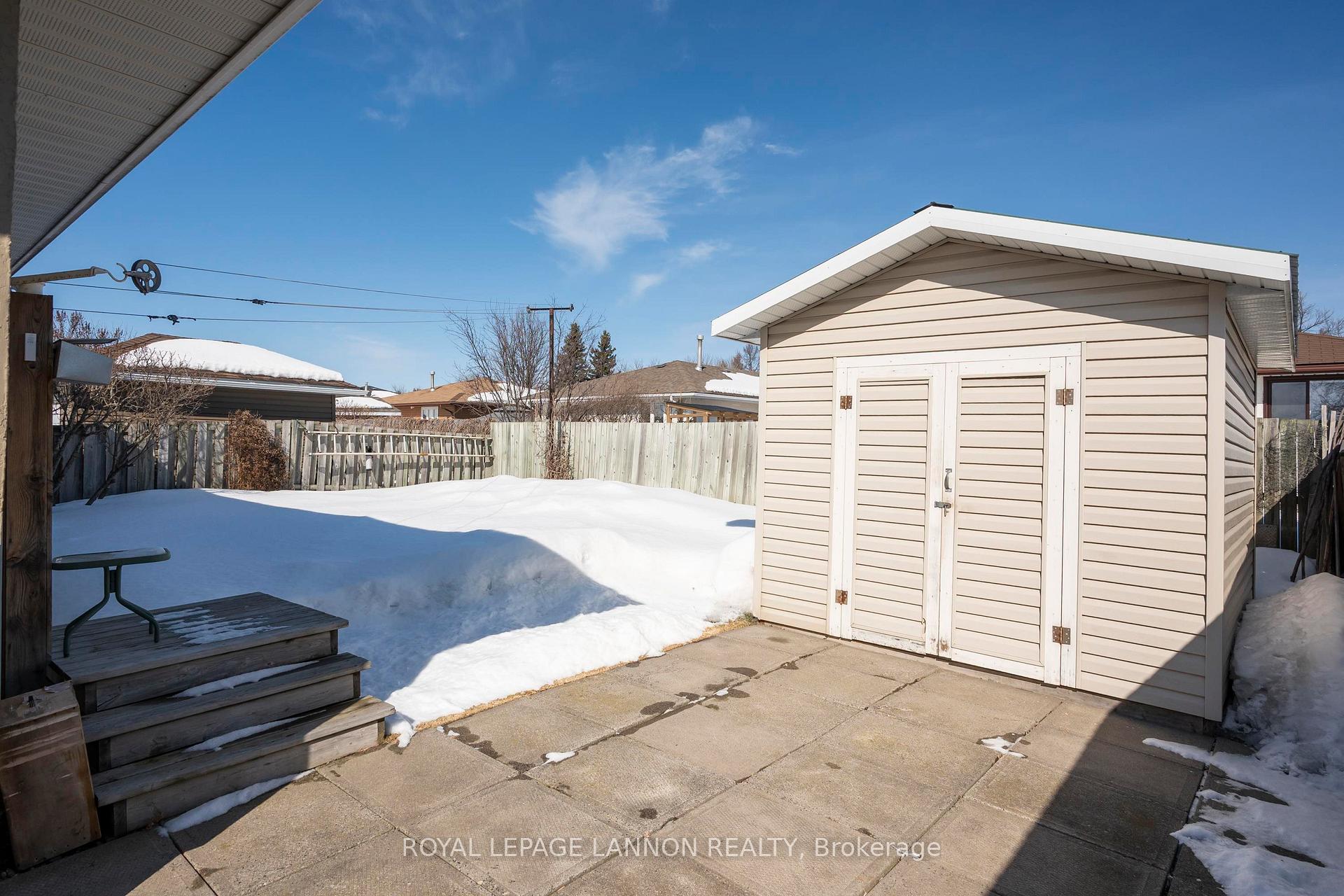 Photo 43 of 185 Fanshaw St., Thunder Bay, College Park — HOMEH