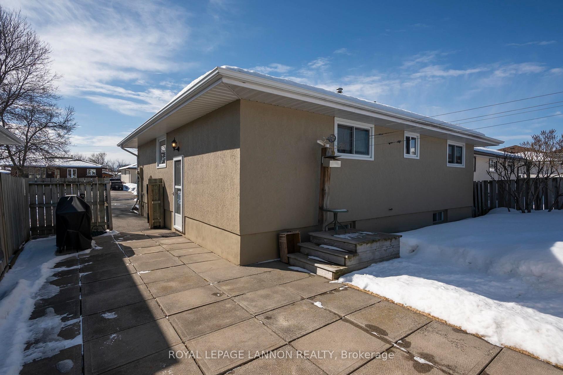Photo 44 of 185 Fanshaw St., Thunder Bay, College Park — HOMEH