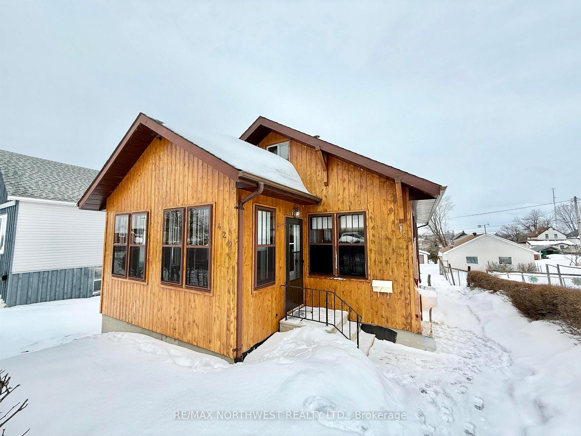 Photo 1 of 429 Fourth Street N, Kenora, North End — HOMEH