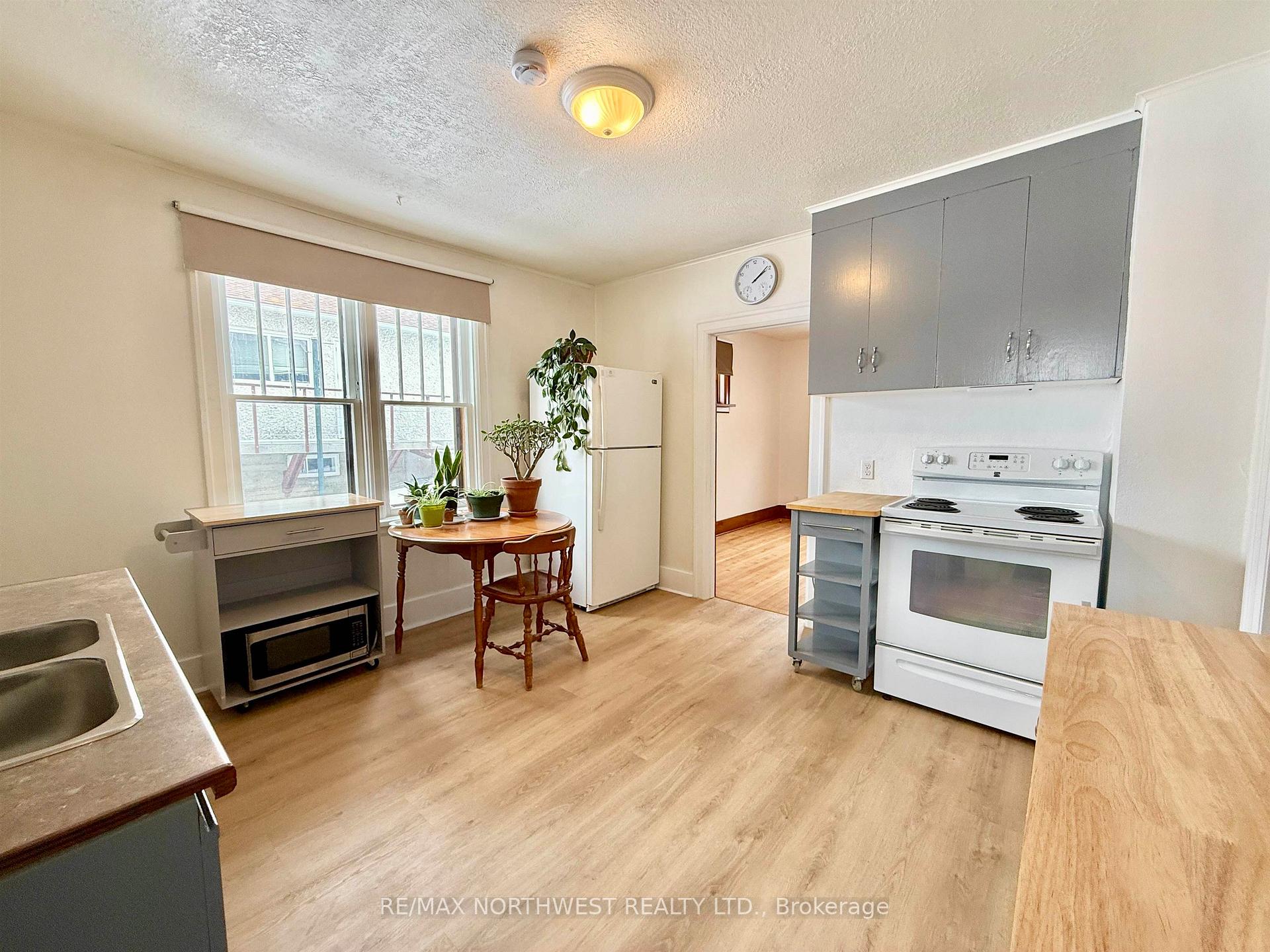 Photo 2 of 429 Fourth Street N, Kenora, North End — HOMEH