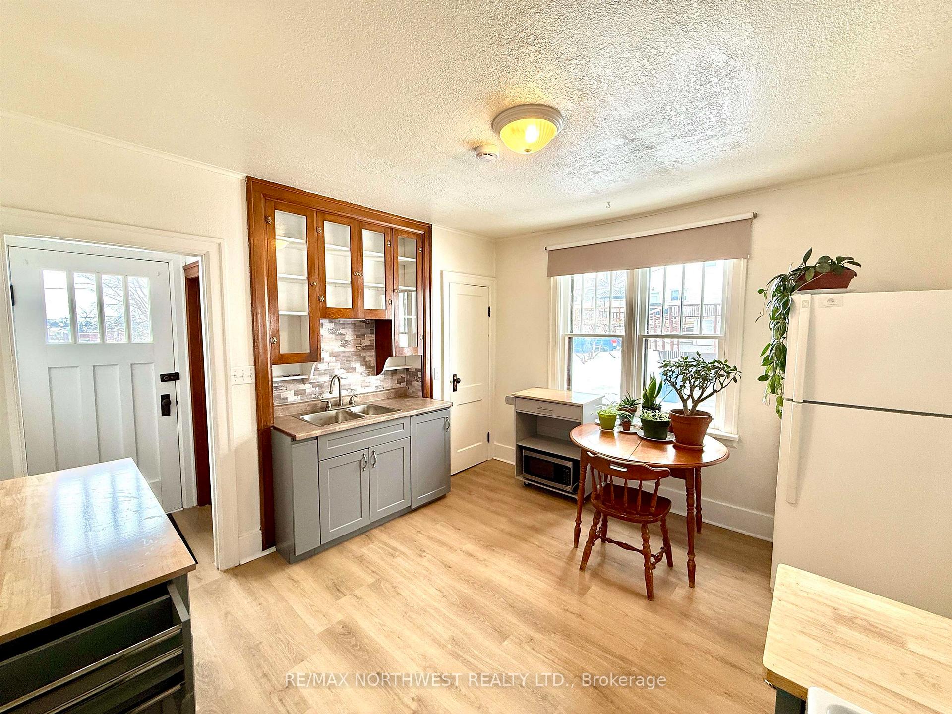 Photo 3 of 429 Fourth Street N, Kenora, North End — HOMEH